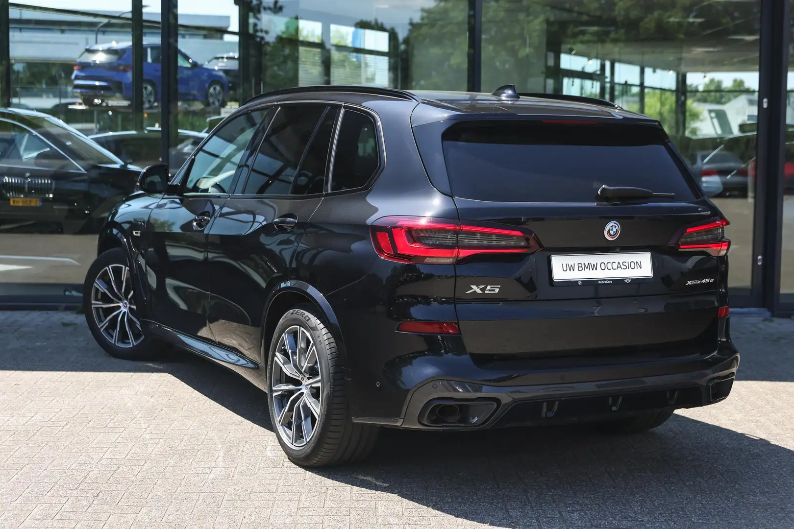 BMW X5 xDrive45e High Executive M Sport Automaat / Live C Zwart - 2