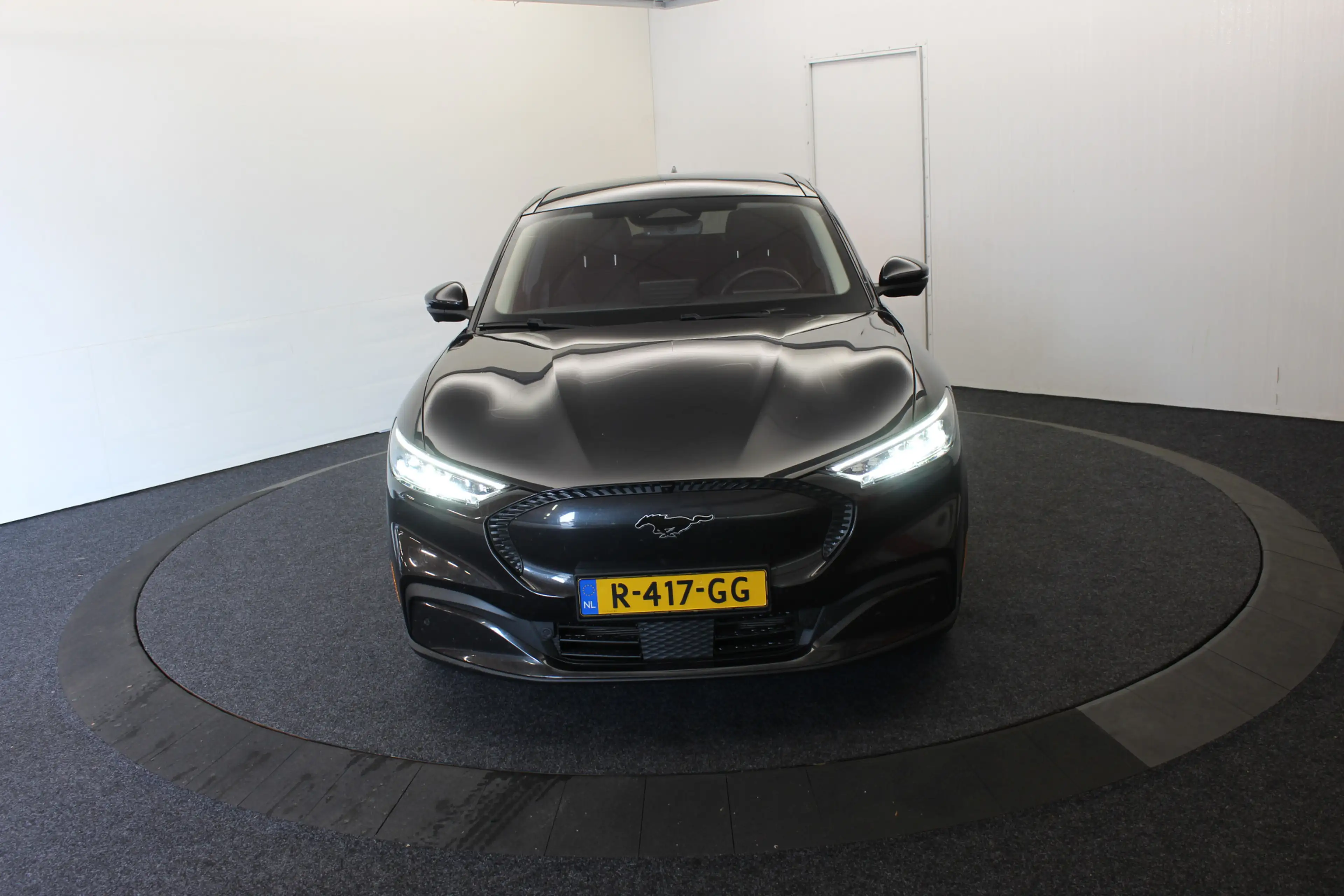 Ford Mustang Mach-E RWD 75 kWh 360°Cam Pano Techpack — photo 14