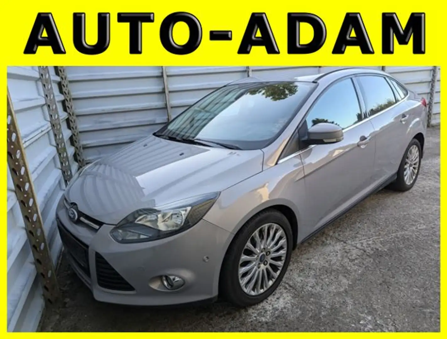 Ford Focus 2.0 TDCi Lim.Stufenheck Titanium*Tüv:09/26 Silber - 1