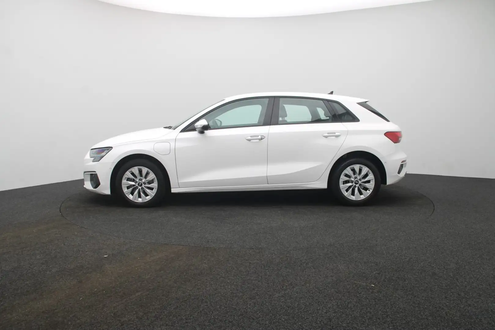 Audi A3 Sportback 40 TFSI e . Virt.Cockpit Navi DAB Weiß - 2
