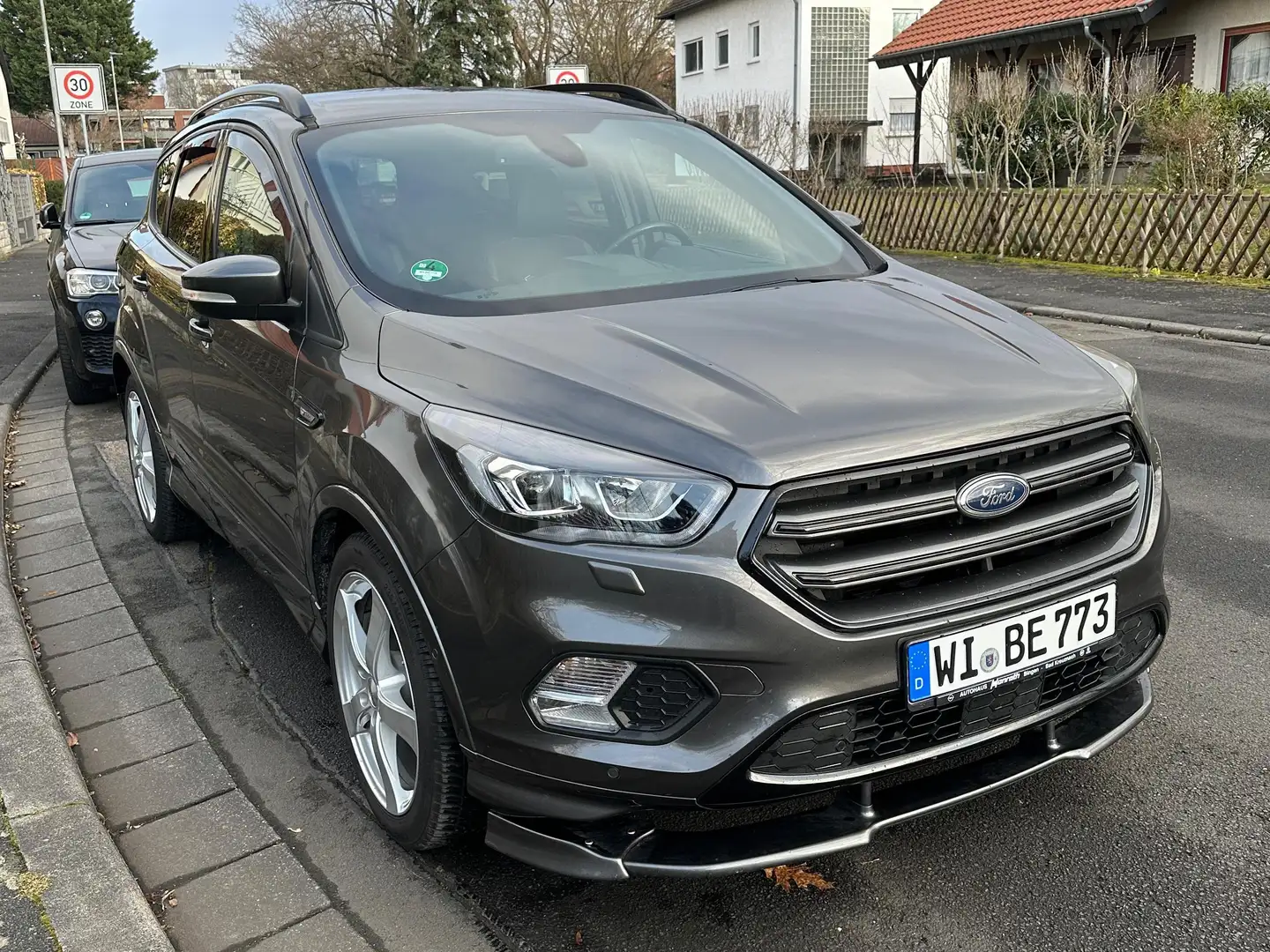 Ford Kuga ST-Line 4x4 Grau - 2
