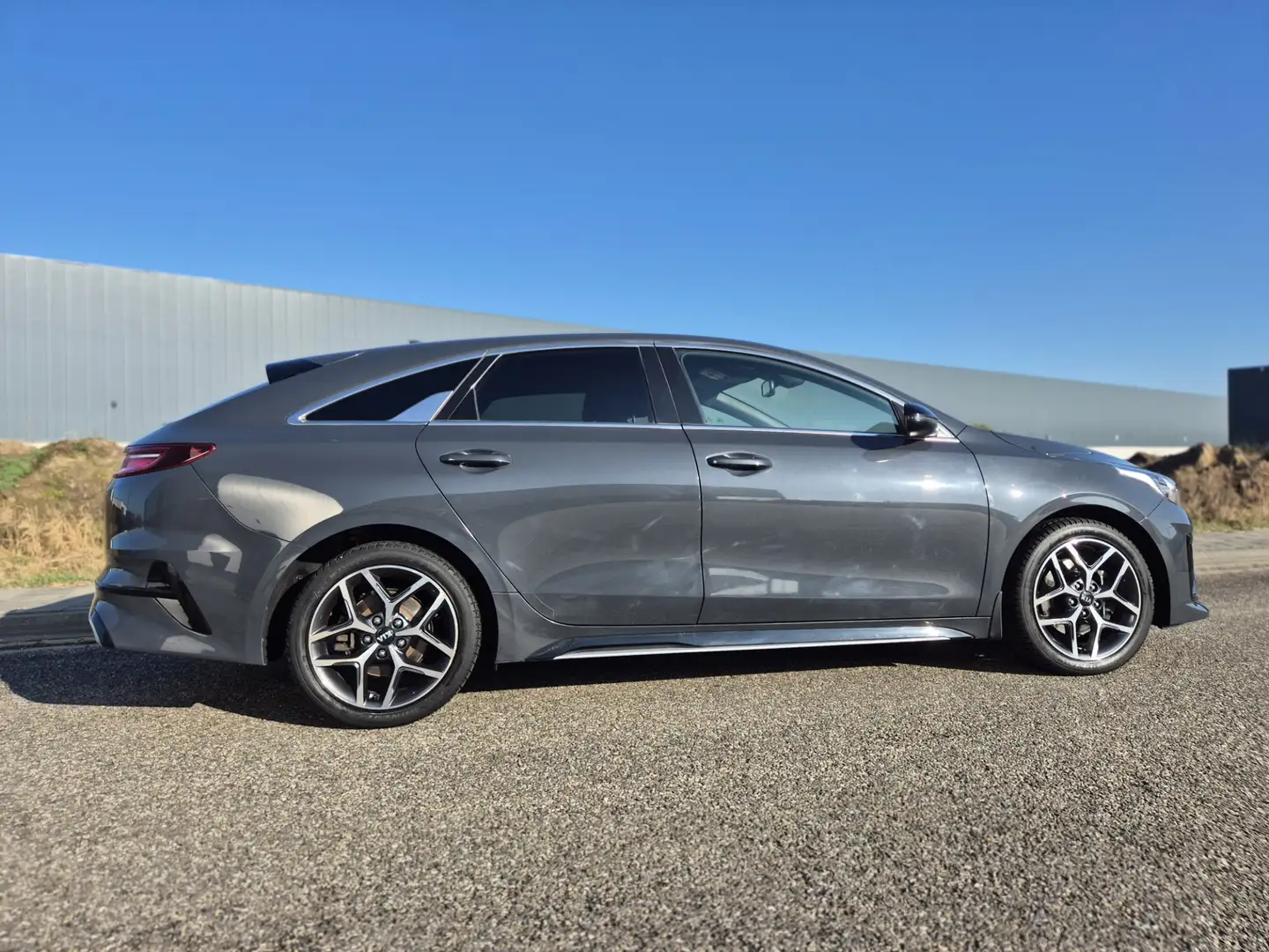 Kia ProCeed / pro_cee'd 1.5 T-GDi MHEV GT-Line Edition GT-Line / Automaat Grau - 2