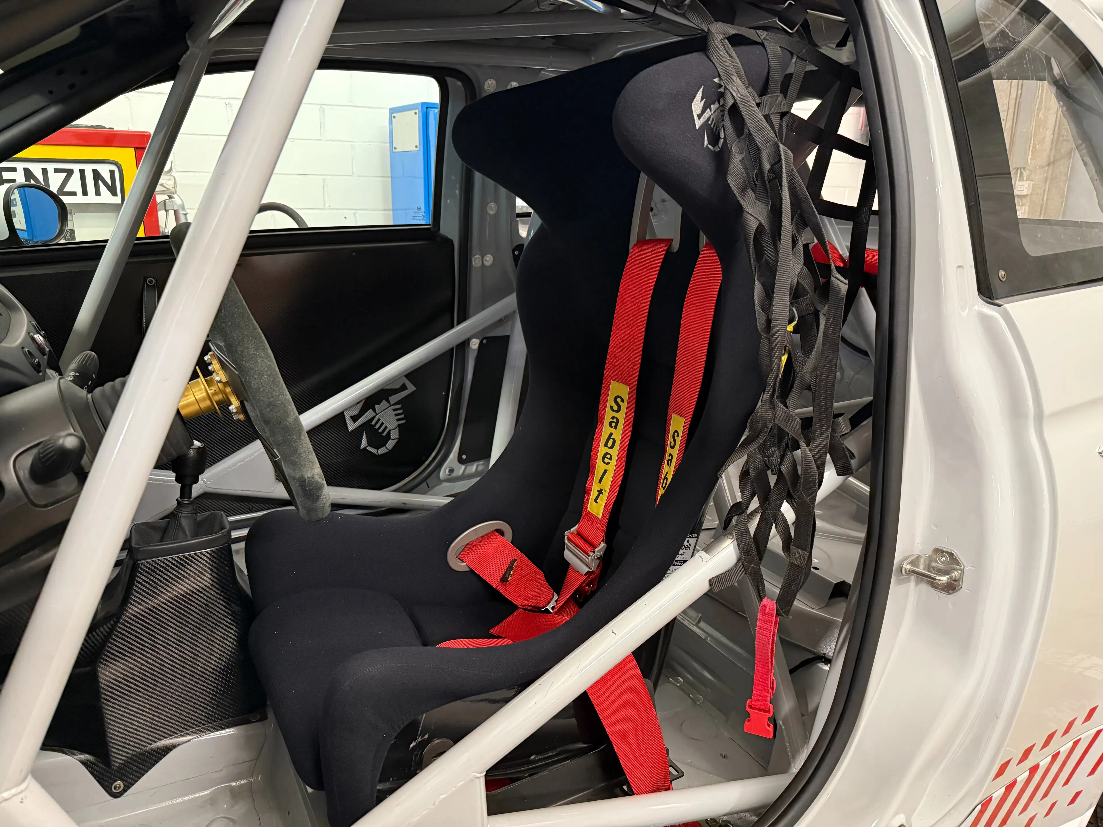 Abarth 695 Assetto Corse No. 25/49 — photo 7