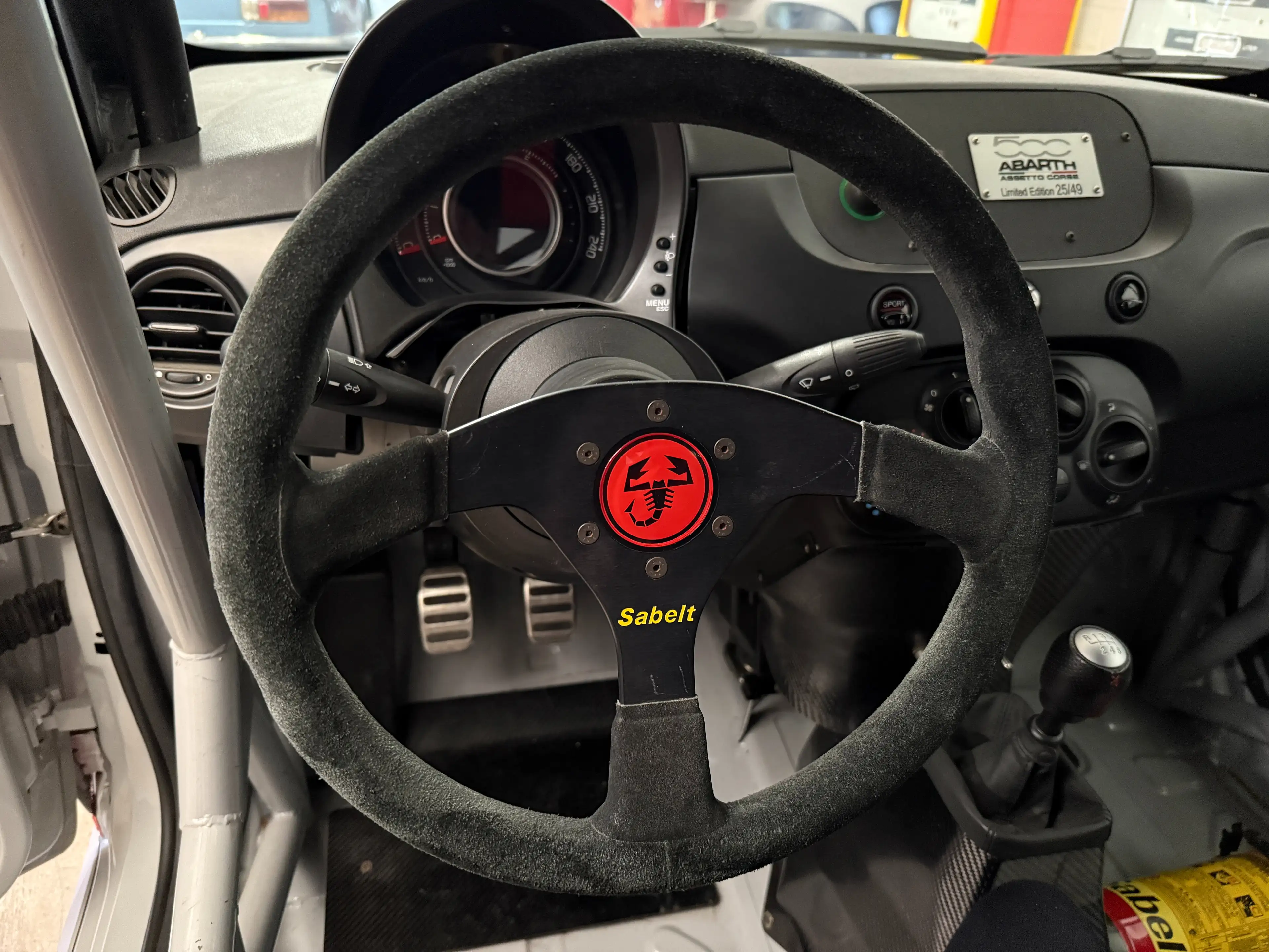 Abarth 695 Assetto Corse No. 25/49 — photo 8