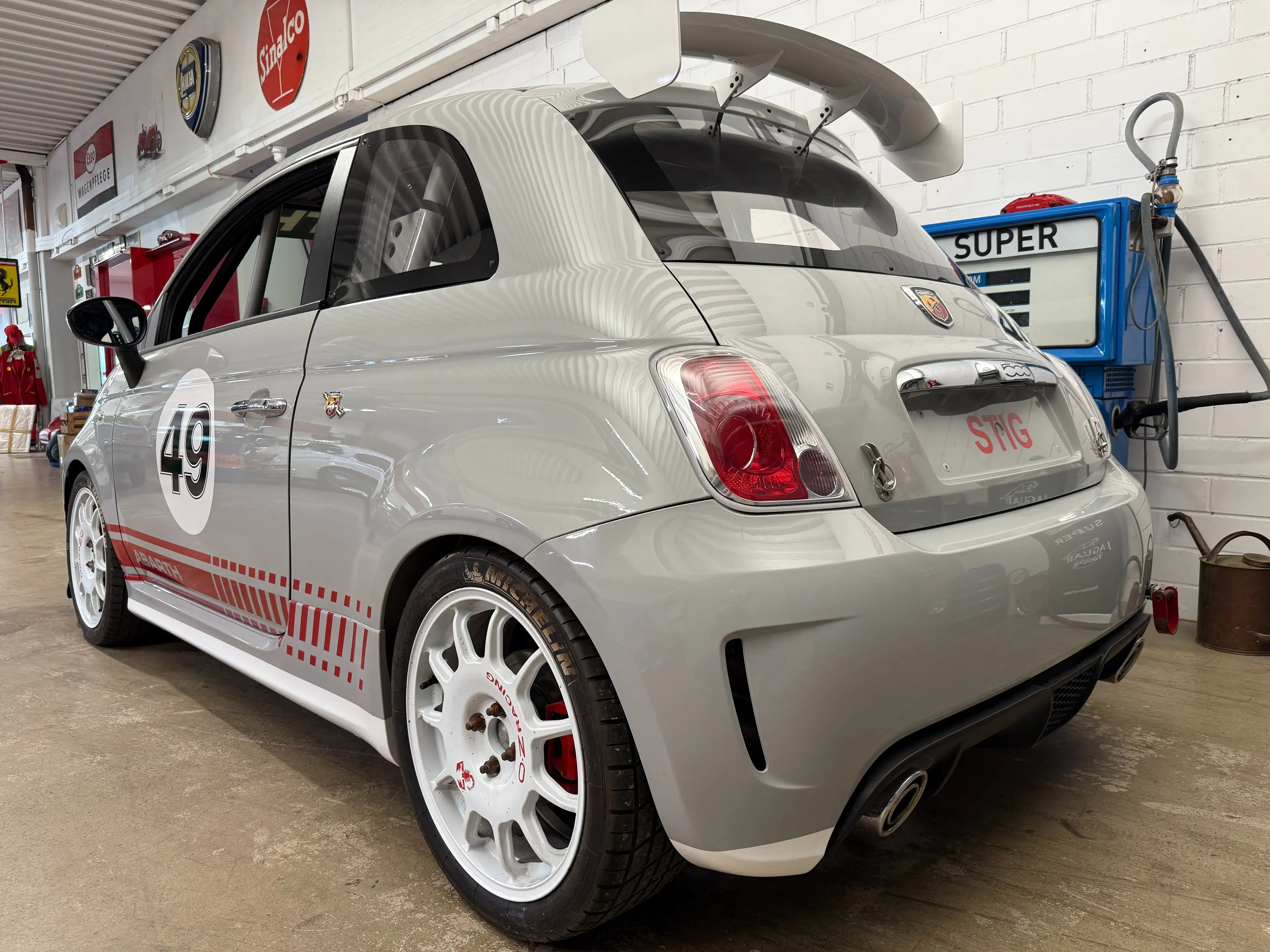 Abarth 695 Assetto Corse No. 25/49 — photo 12