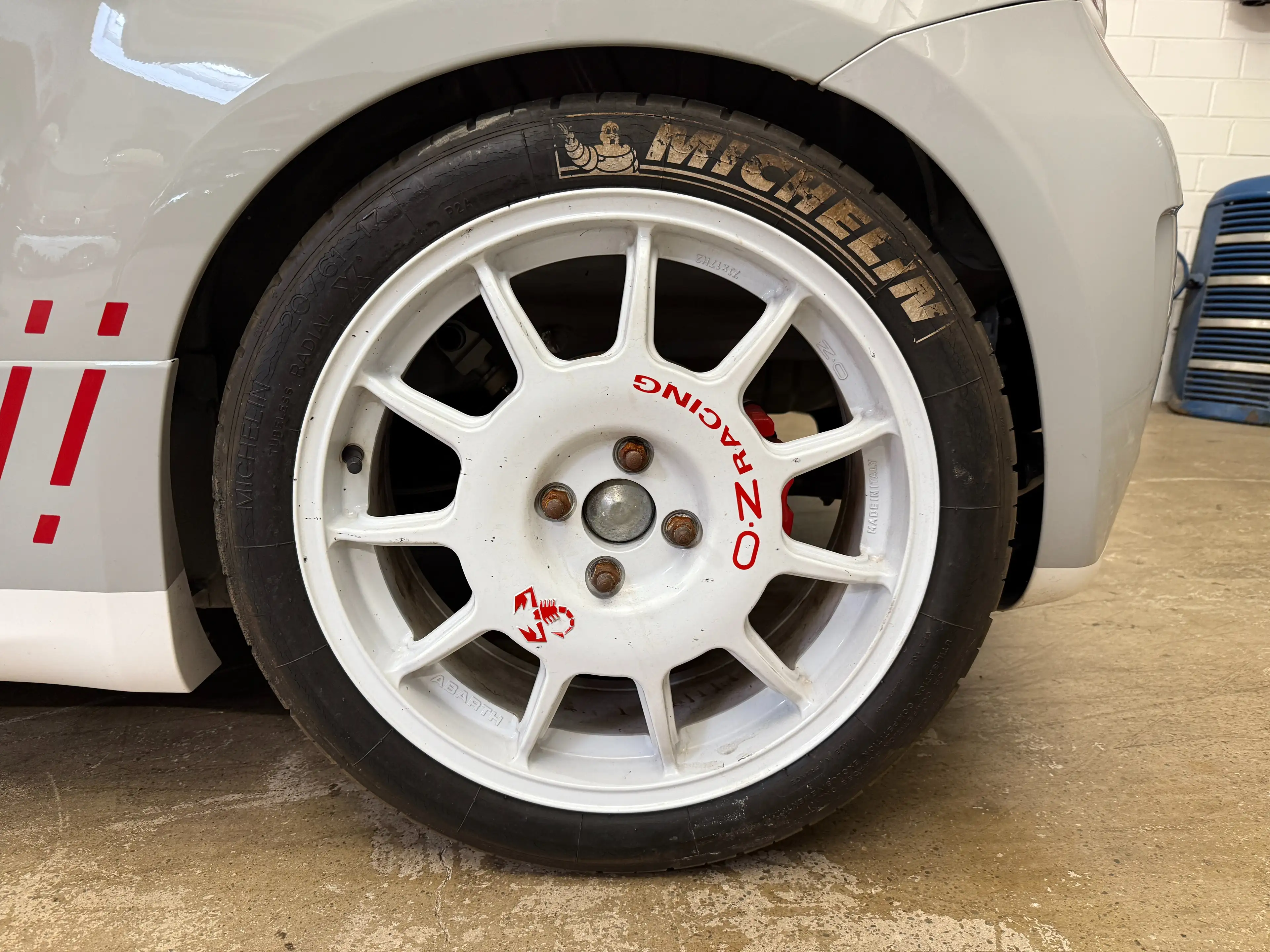 Abarth 695 Assetto Corse No. 25/49 — photo 11