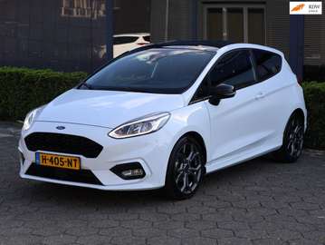 1.0 EcoBoost ST-Line|Keyless|Adaptive|Line Assist