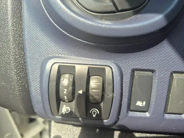 Opel Vivaro view 10