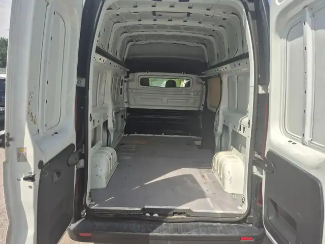 Opel Vivaro view 4