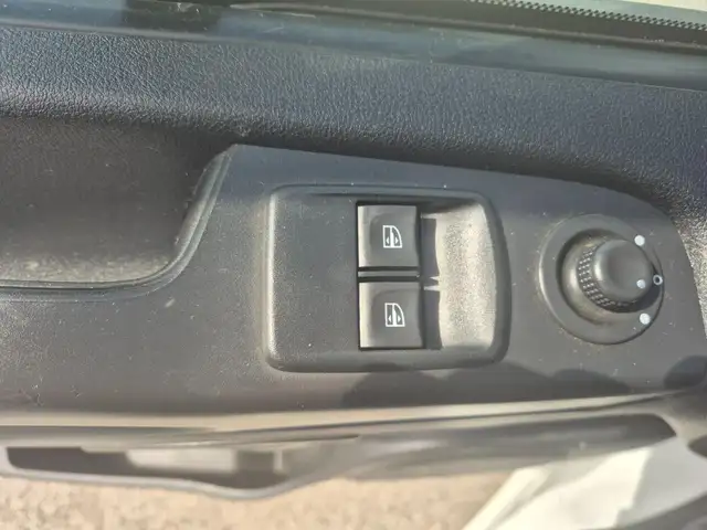 Opel Vivaro view 8