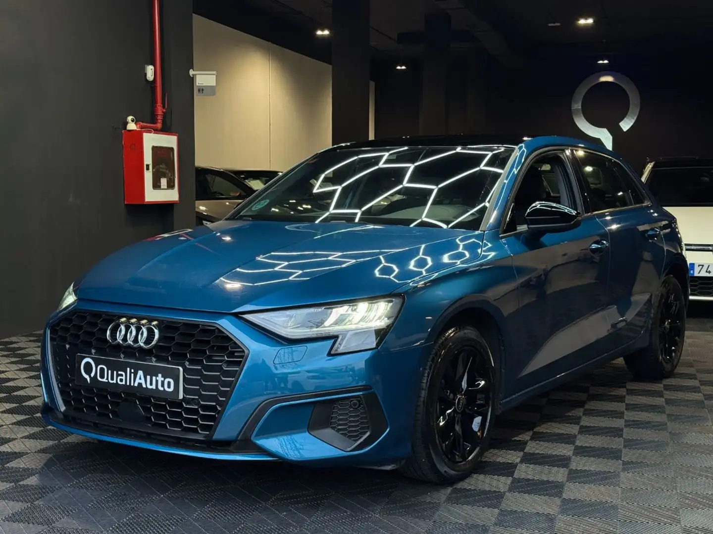 Audi A3 Sportback 30 TFSI Advanced Azul - 2