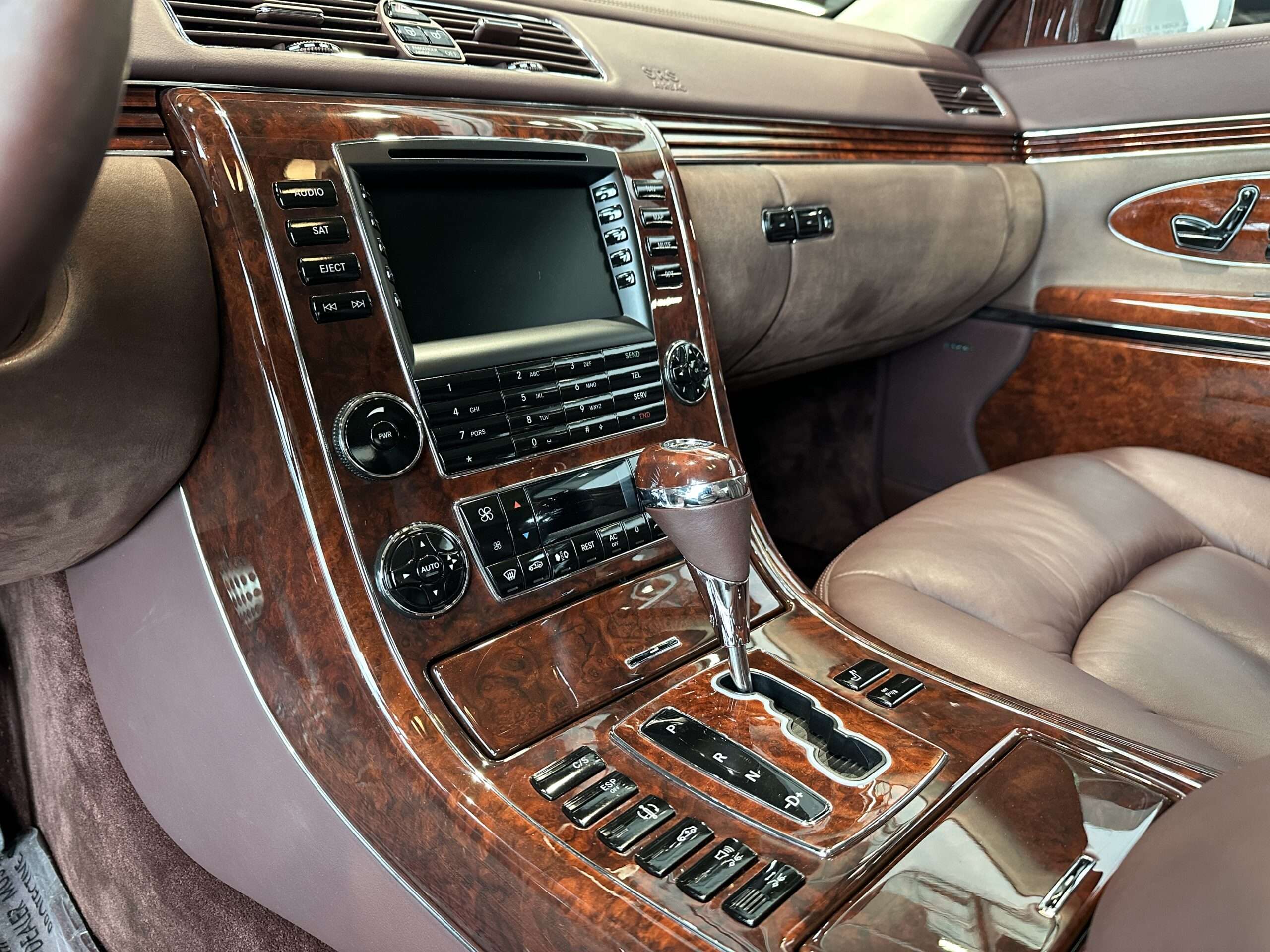 2004 Maybach 57 4dr Sdn SWB thumb 19