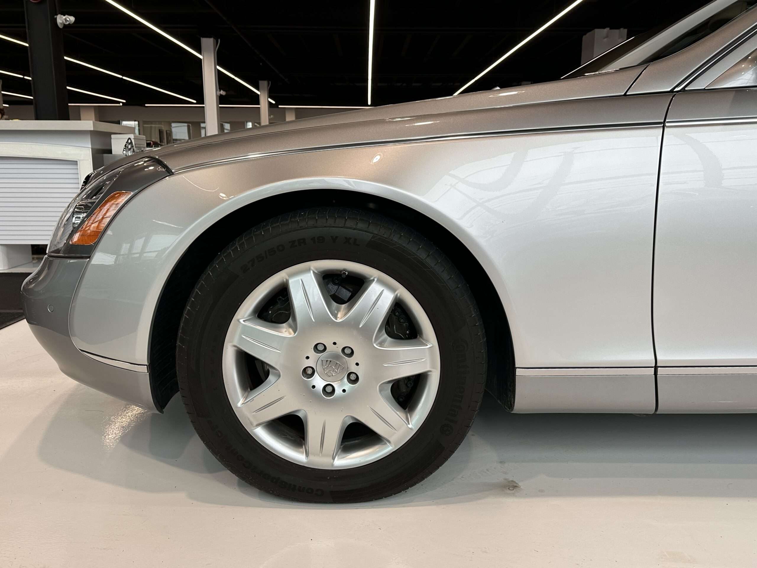 2004 Maybach 57 4dr Sdn SWB thumb 6
