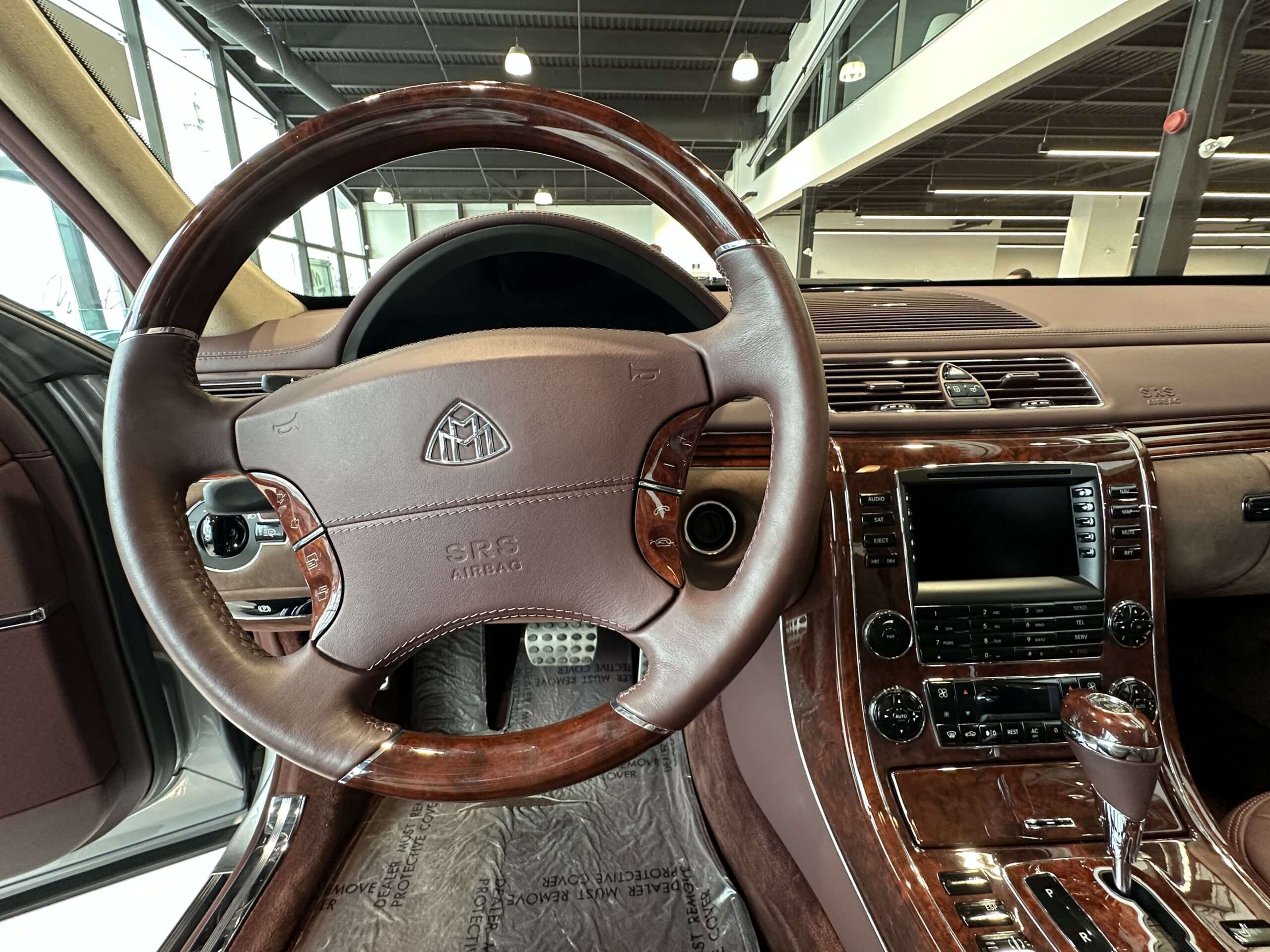 2004 Maybach 57 4dr Sdn SWB thumb 18