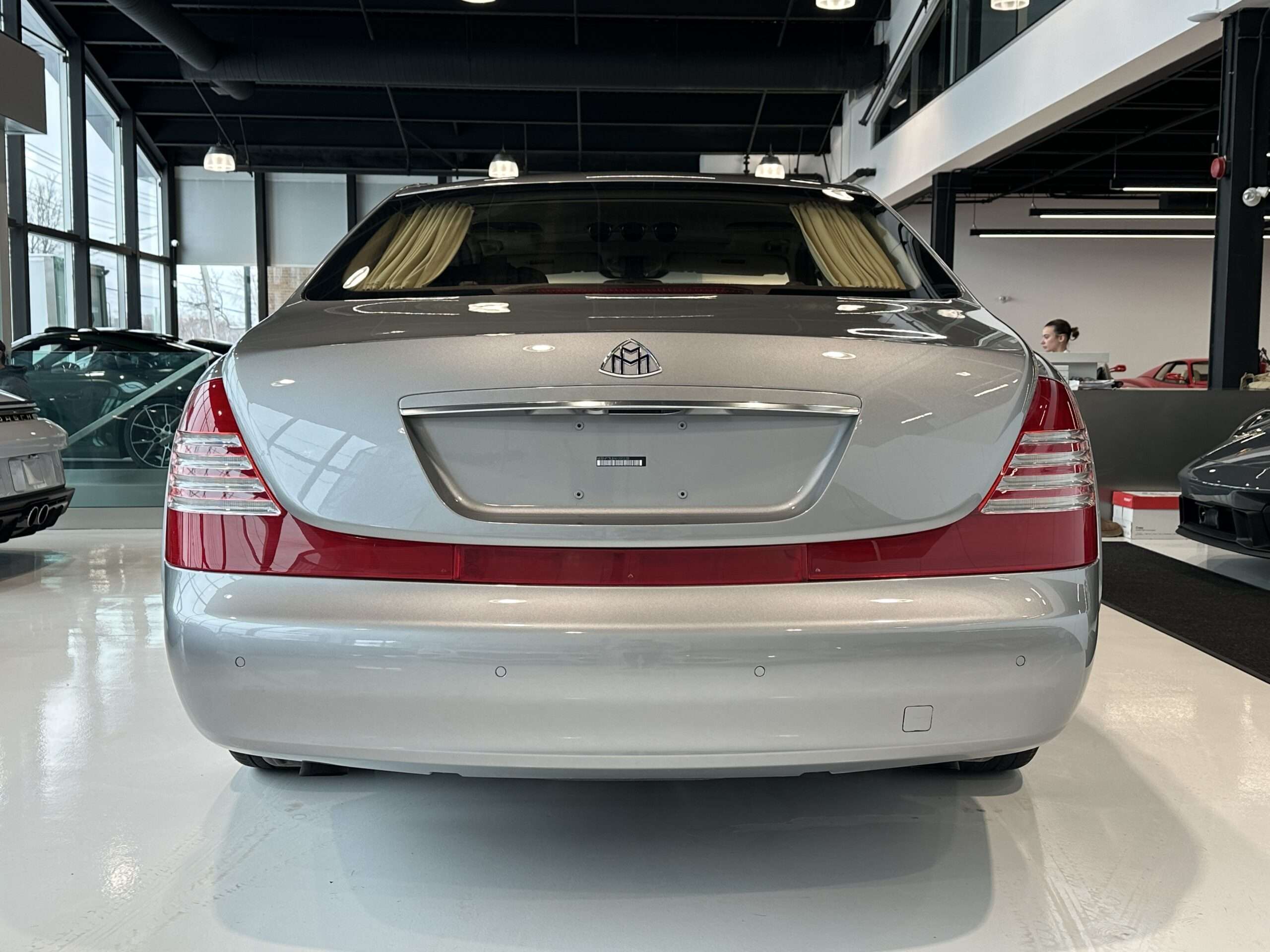 2004 Maybach 57 4dr Sdn SWB thumb 10