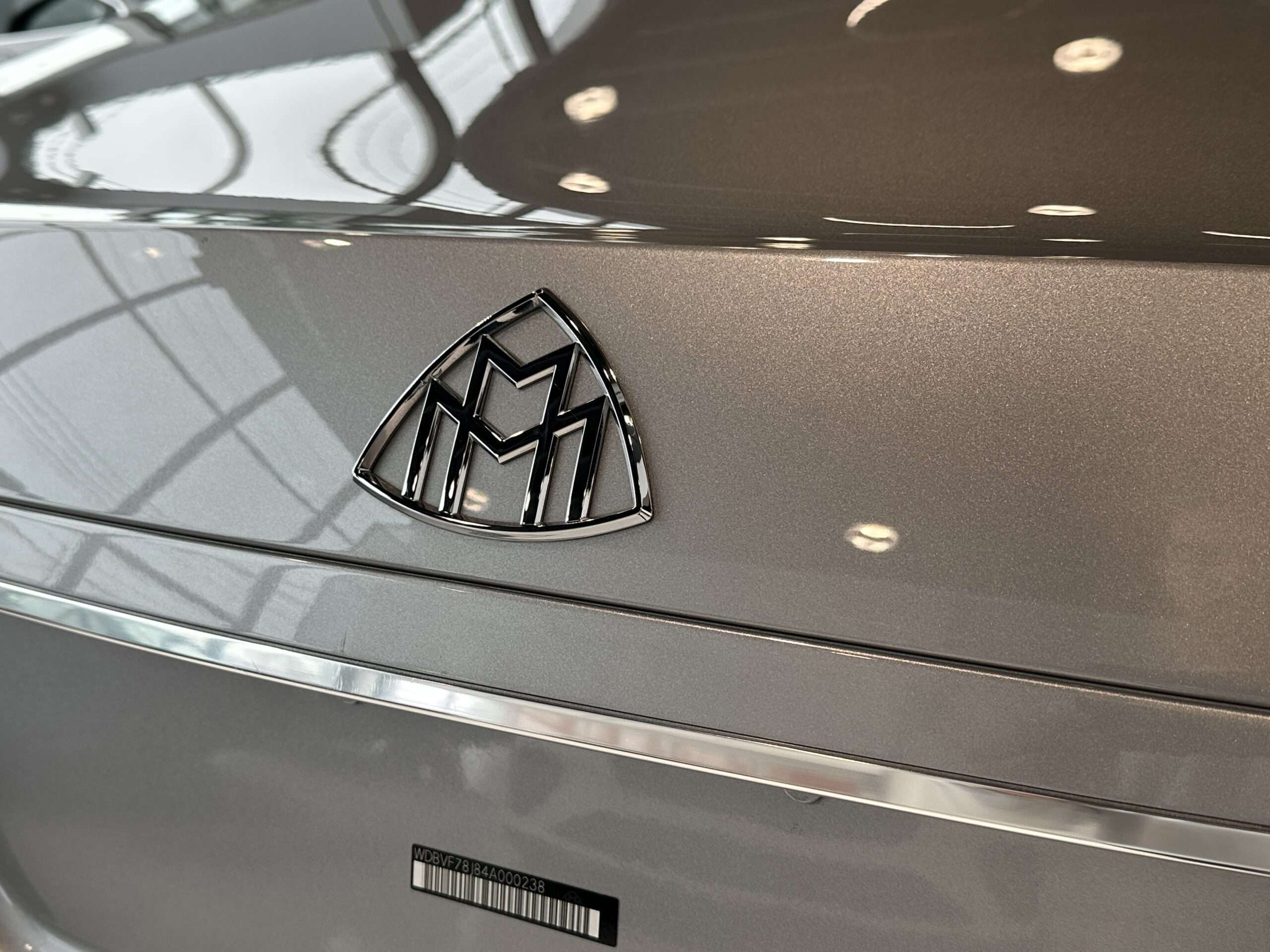 2004 Maybach 57 4dr Sdn SWB thumb 13