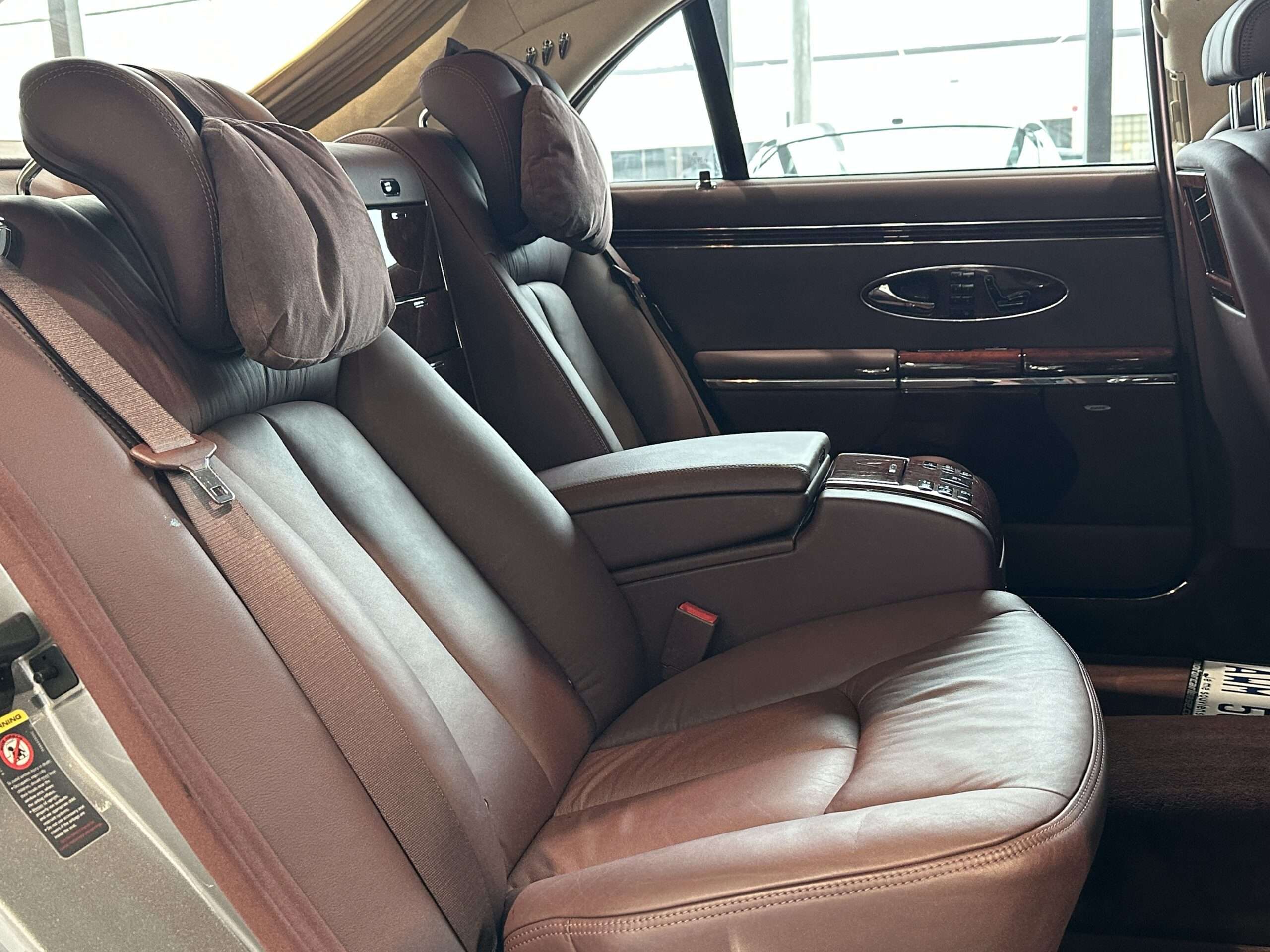 2004 Maybach 57 4dr Sdn SWB thumb 24