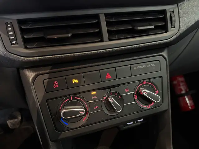 Volkswagen T-Cross view 13