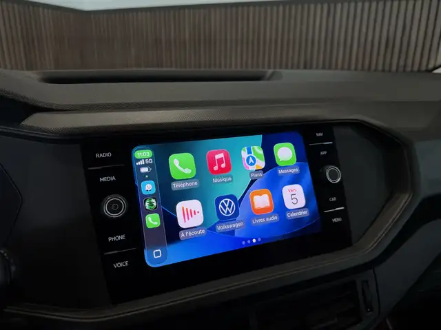 Volkswagen T-Cross view 11