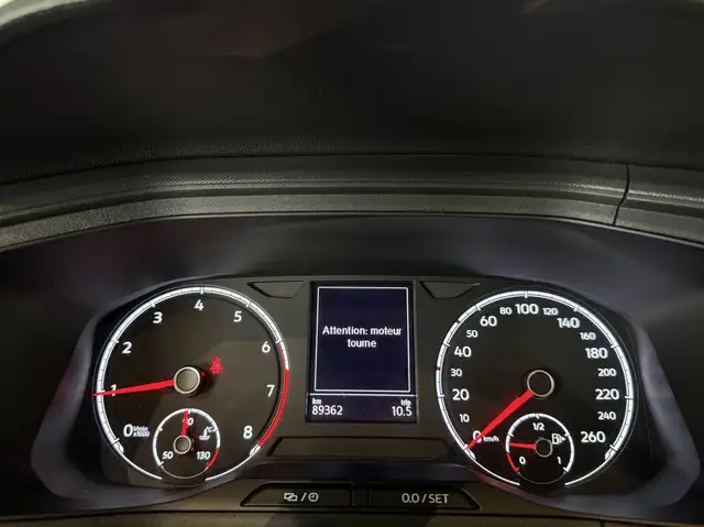 Volkswagen T-Cross view 9