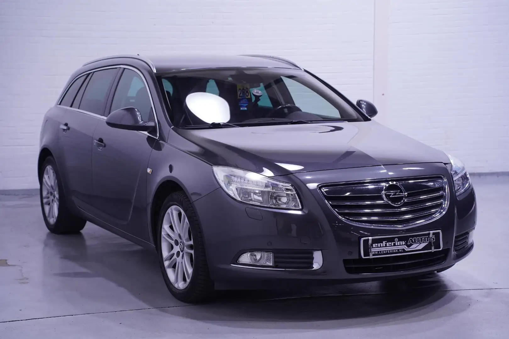 Opel Insignia Sports Tourer 1.6 T Cosmo navigatie electrische st Grijs - 2