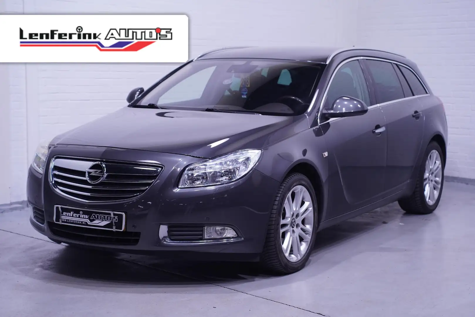 Opel Insignia Sports Tourer 1.6 T Cosmo navigatie electrische st Grijs - 1
