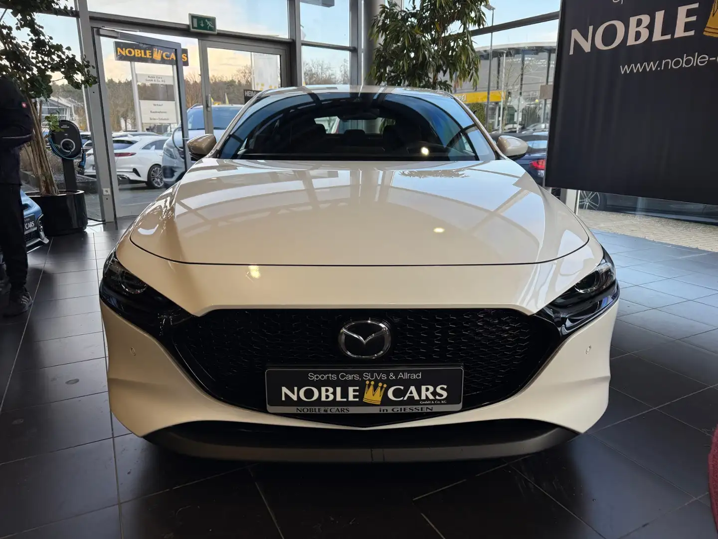 Mazda 3 Lim. 5-trg. Selection RFK LED NAVI Head-up Weiß - 2