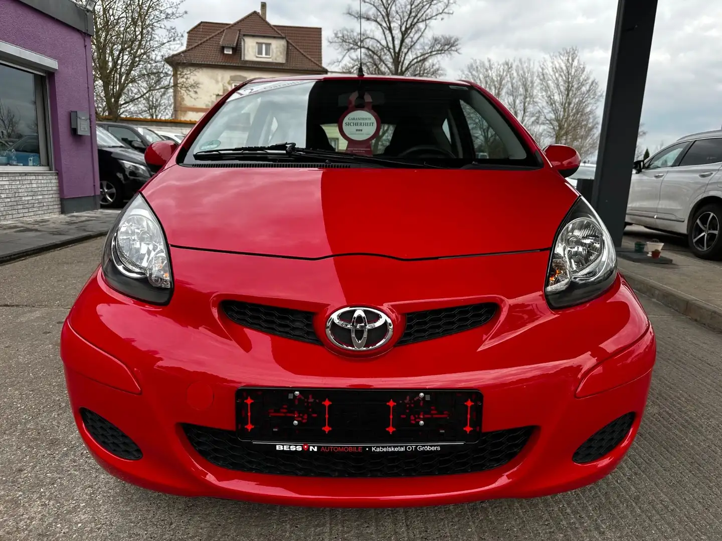 Toyota Aygo AYGO Cool "HU/AU+Service+Garantie" Rot - 2