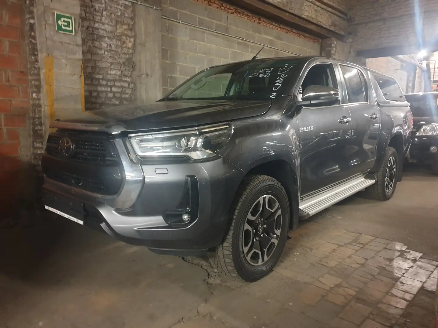 Toyota Hilux Hilux 2.8 D-4D 4WD Lounge Gris - 1