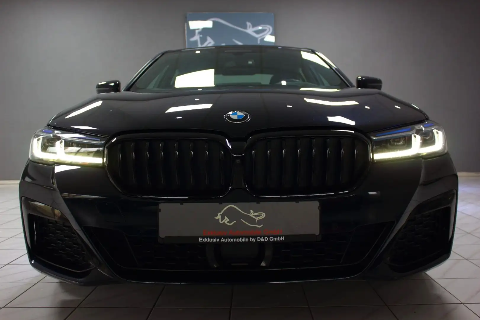 BMW 540 dA Limo xDrive~M-SPORTPAKET+UNFALLFREI+DEUTS Schwarz - 2