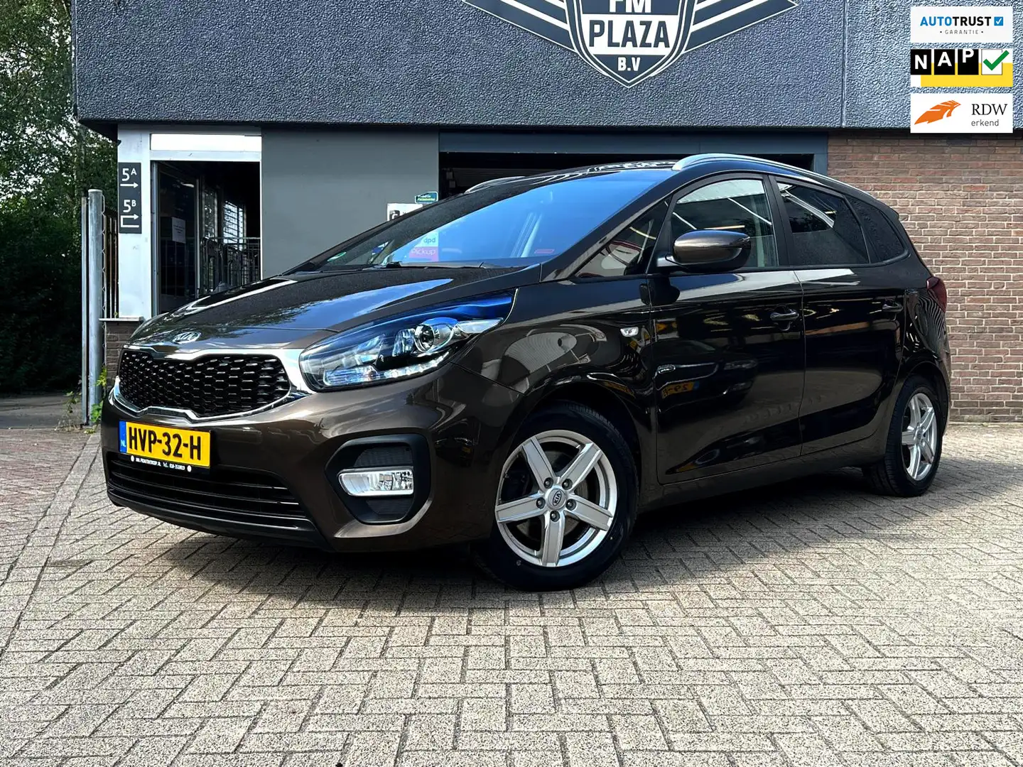 Kia Carens 1.6 GDi DynamicLine 7pers_carplay_camera_Cruise_Cl Marrón - 1