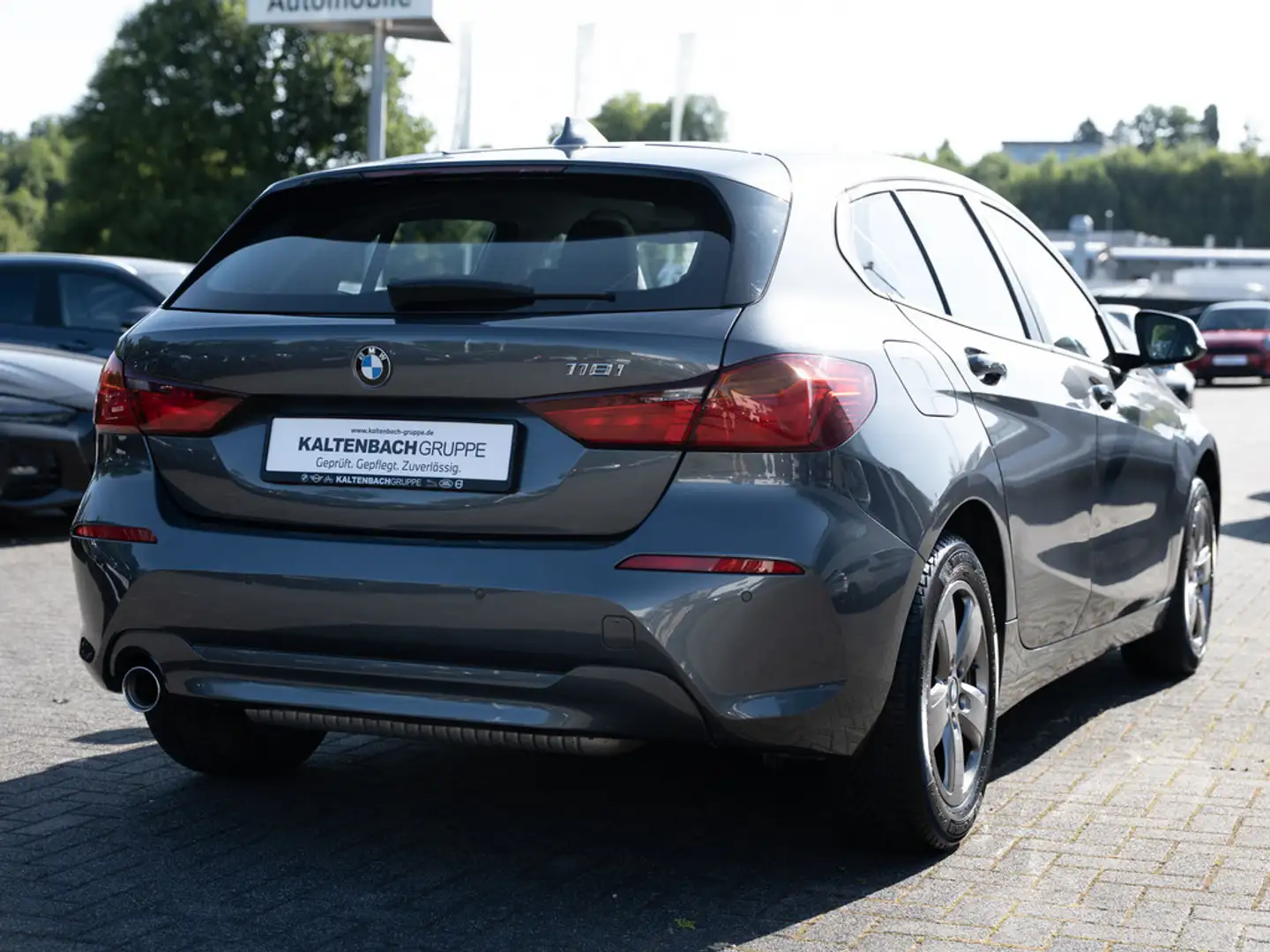 BMW 118 i Advantage PANO W-LAN NAVI SHZ PDC Gris - 2
