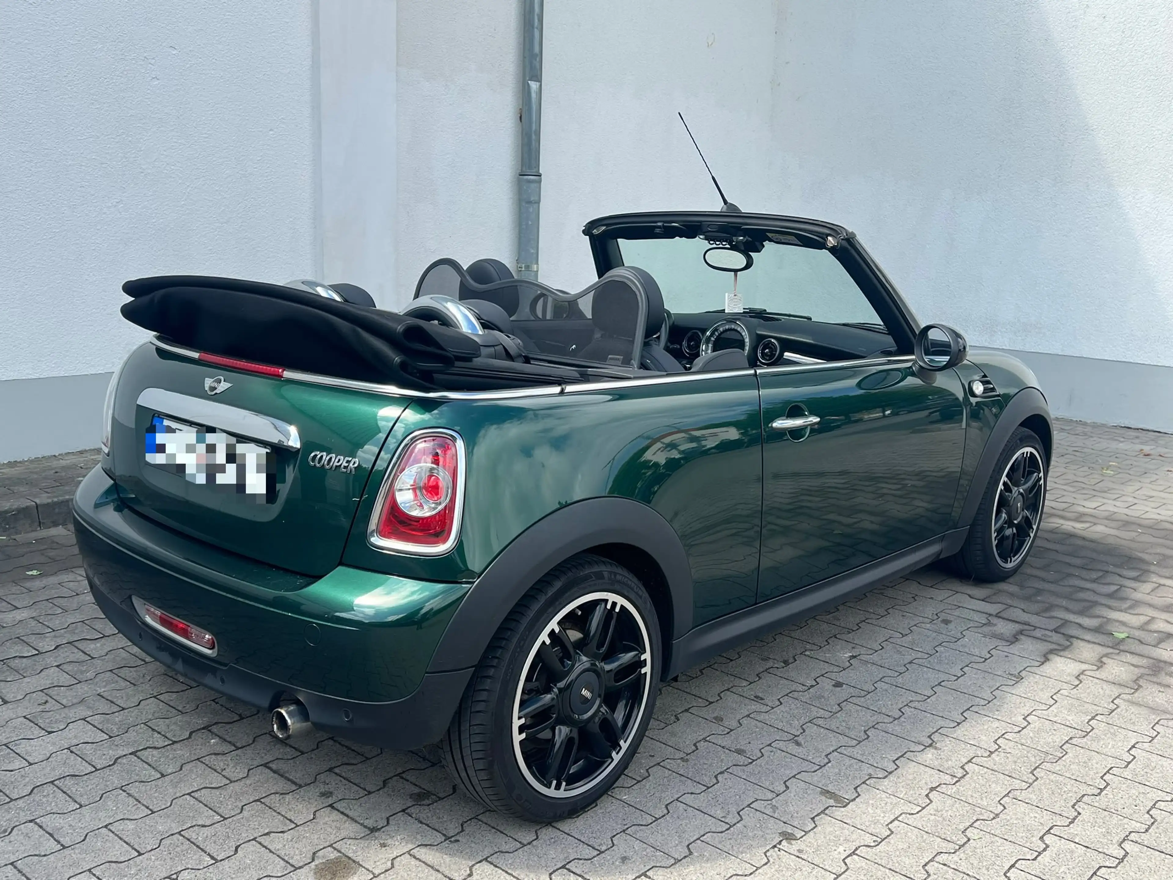 MINI Cooper Cabrio 1.6 Automatik *LEDER+NAVI+PDC+URO6* 2015 — photo 5
