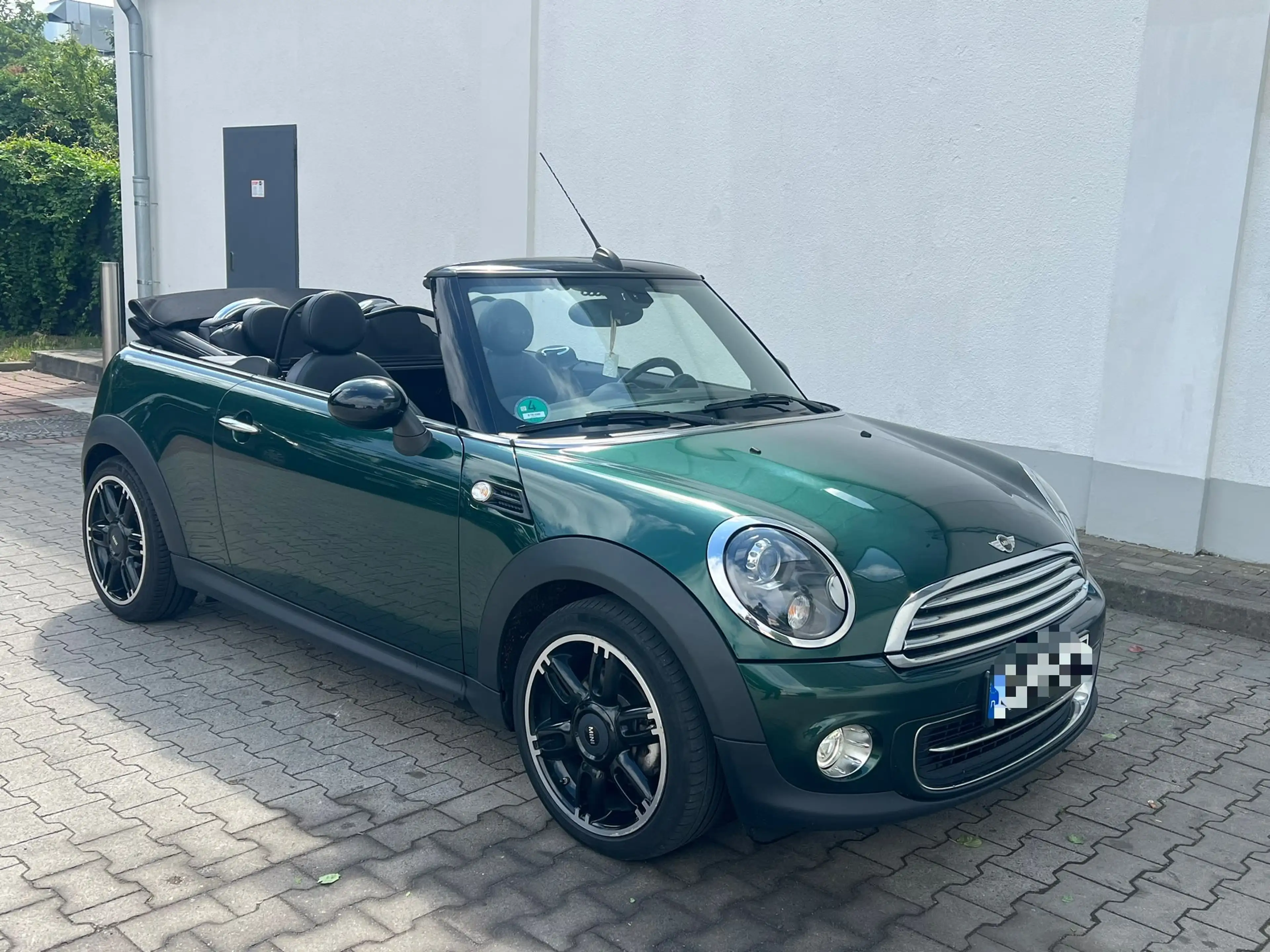 MINI Cooper Cabrio 1.6 Automatik *LEDER+NAVI+PDC+URO6* 2015 — photo 2