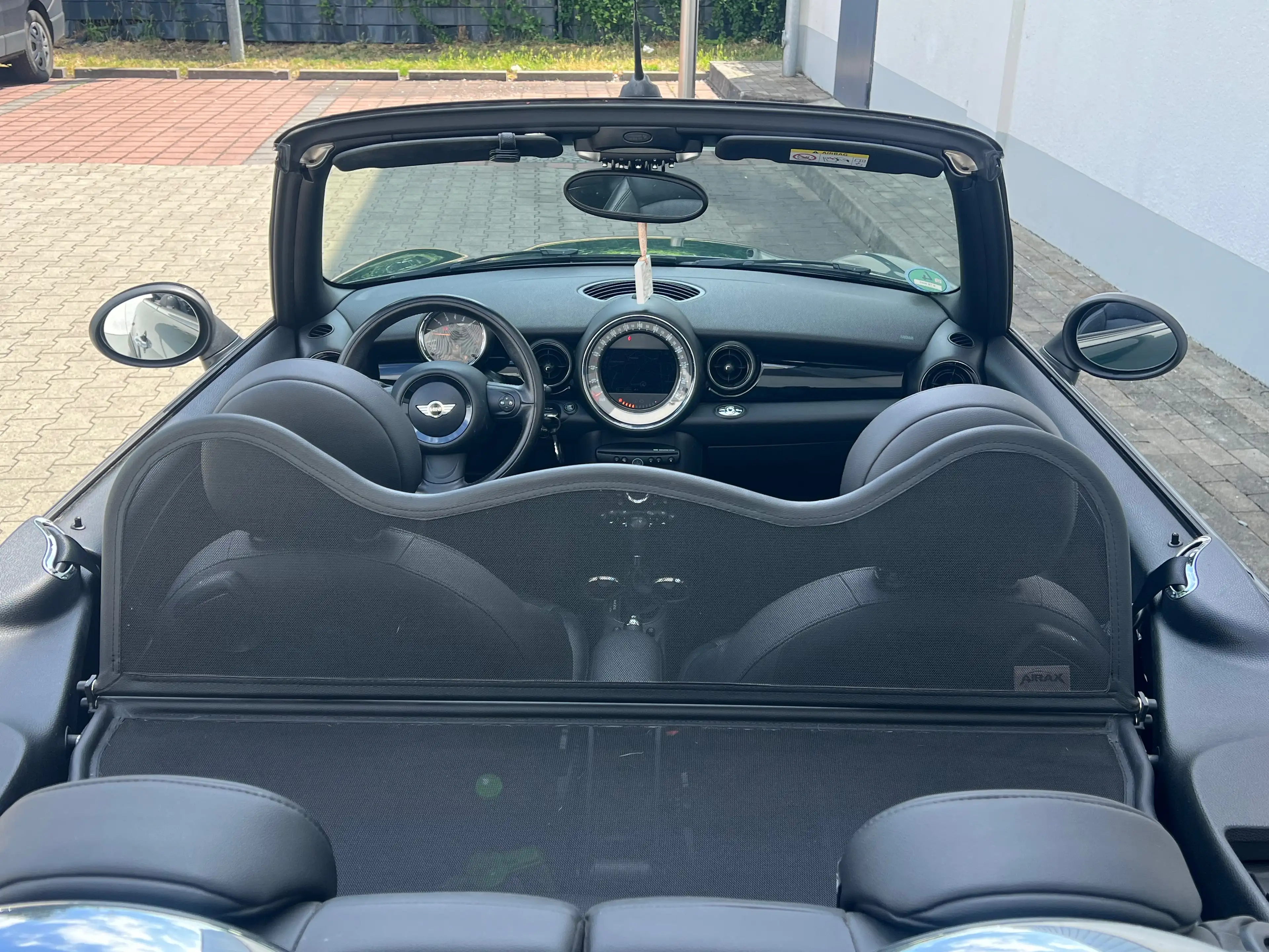 MINI Cooper Cabrio 1.6 Automatik *LEDER+NAVI+PDC+URO6* 2015 — photo 14