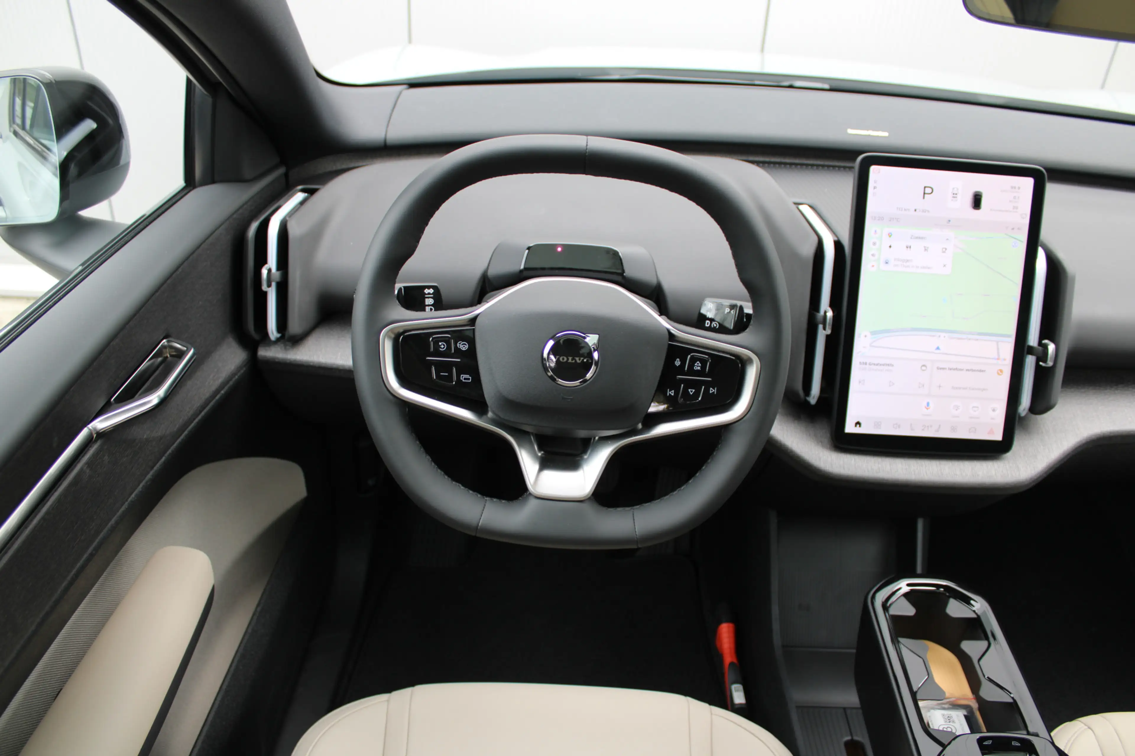 Volvo EX30 Cross Country P5 Plus Europa 69 kWh | Harvest Inte — photo 2