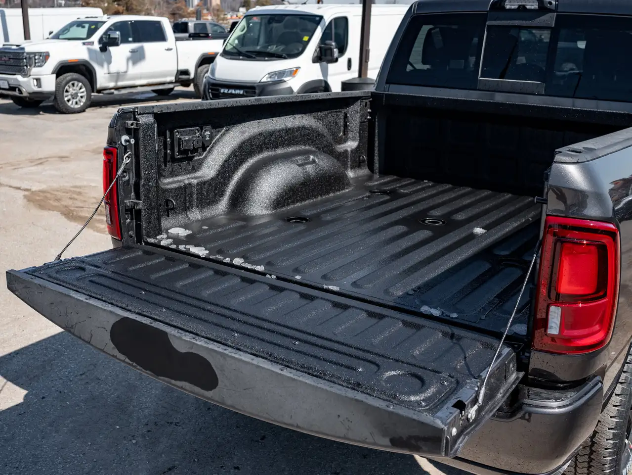 RAM 2500 снимка RAM 2500