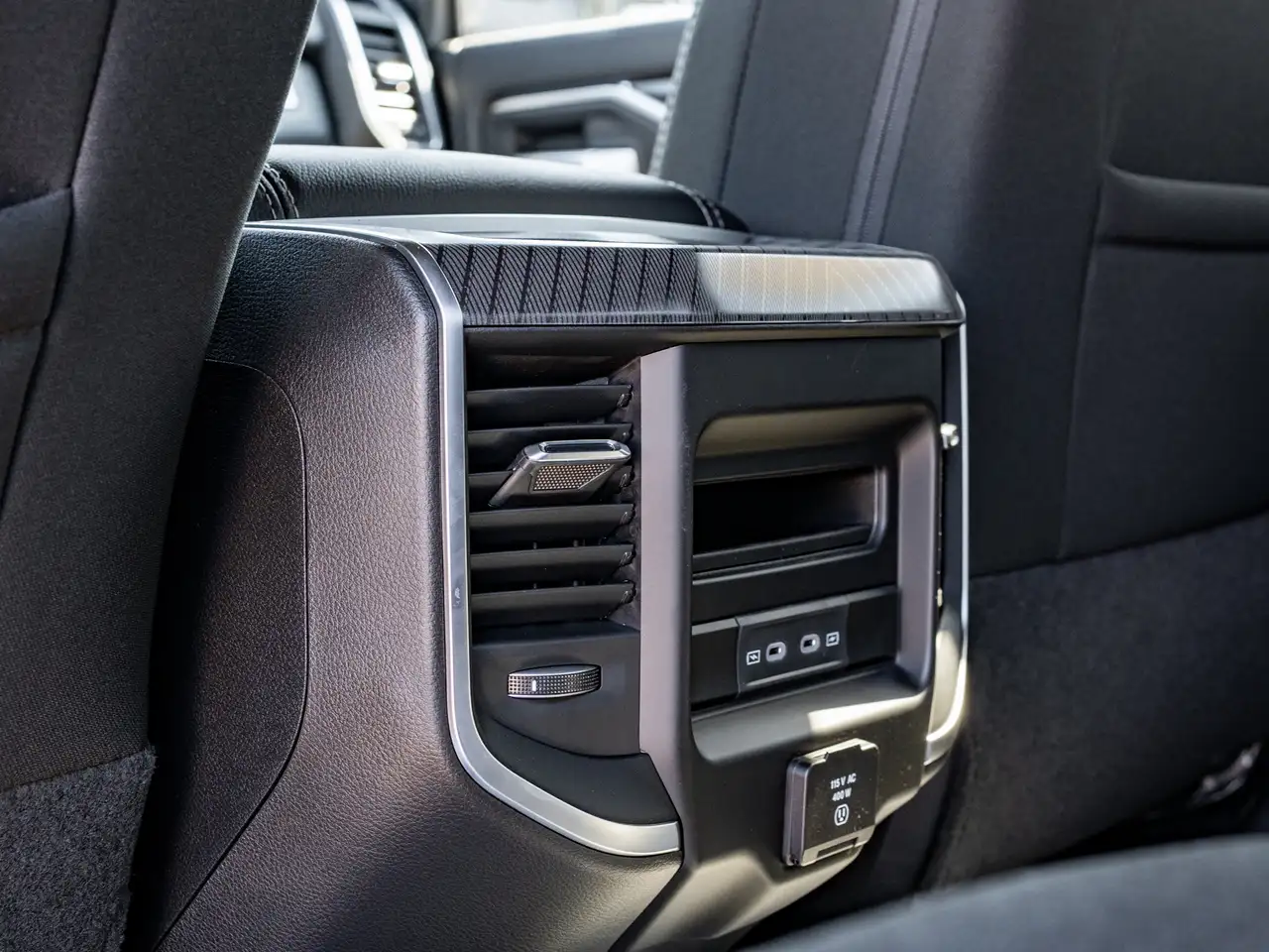 RAM 2500 снимка RAM 2500