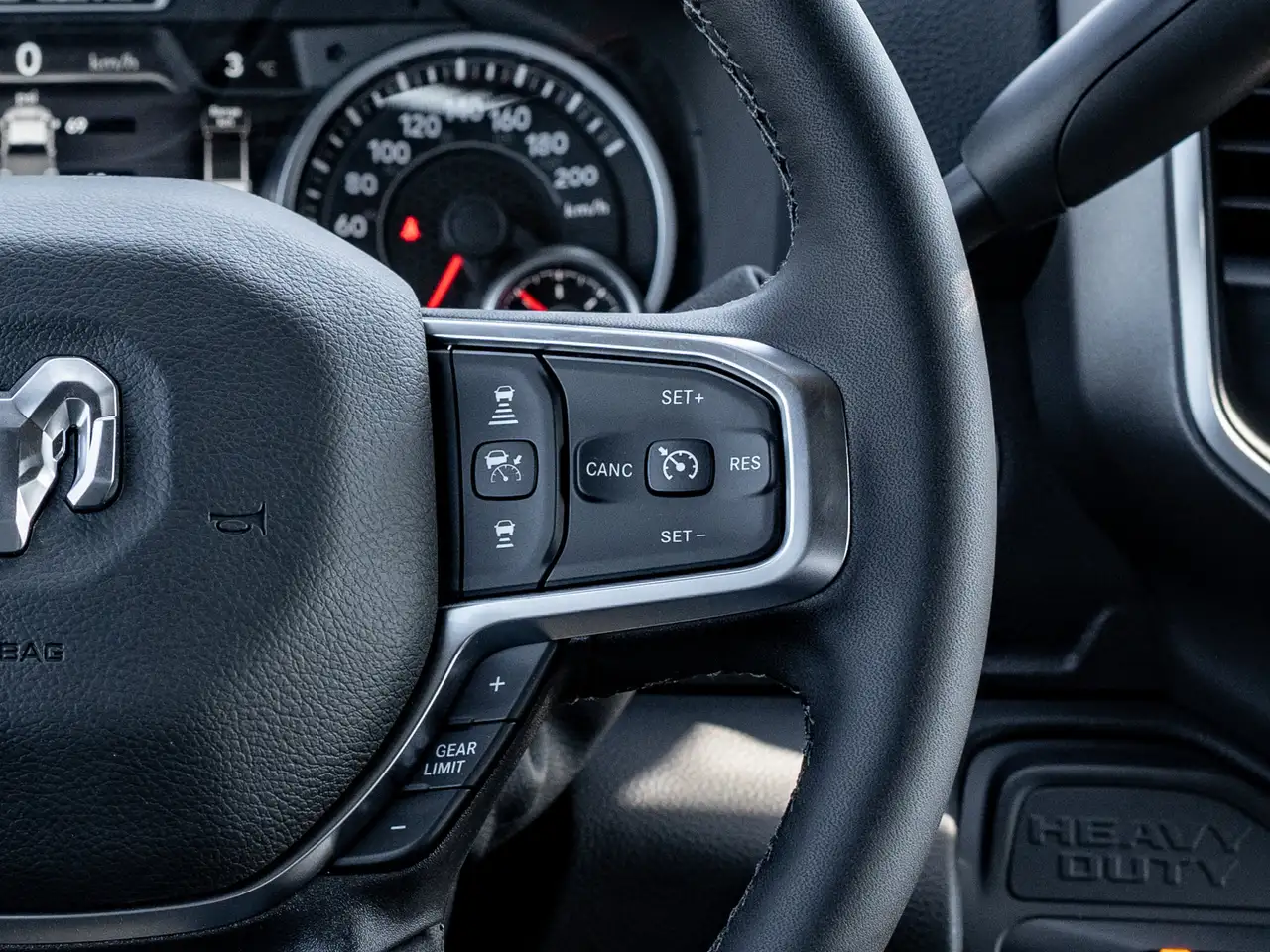 RAM 2500 снимка RAM 2500