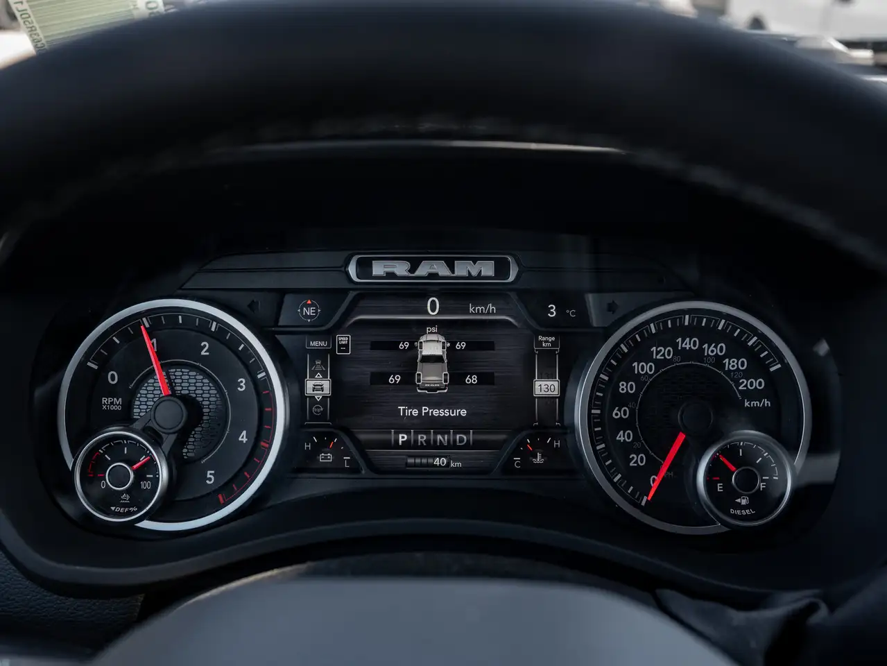 RAM 2500 снимка RAM 2500