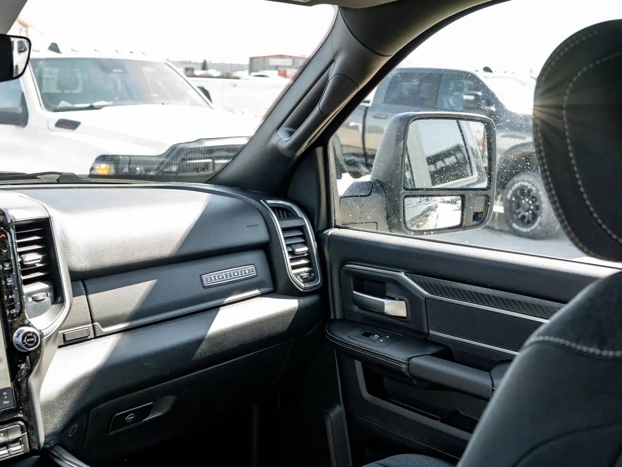 RAM 2500 снимка RAM 2500