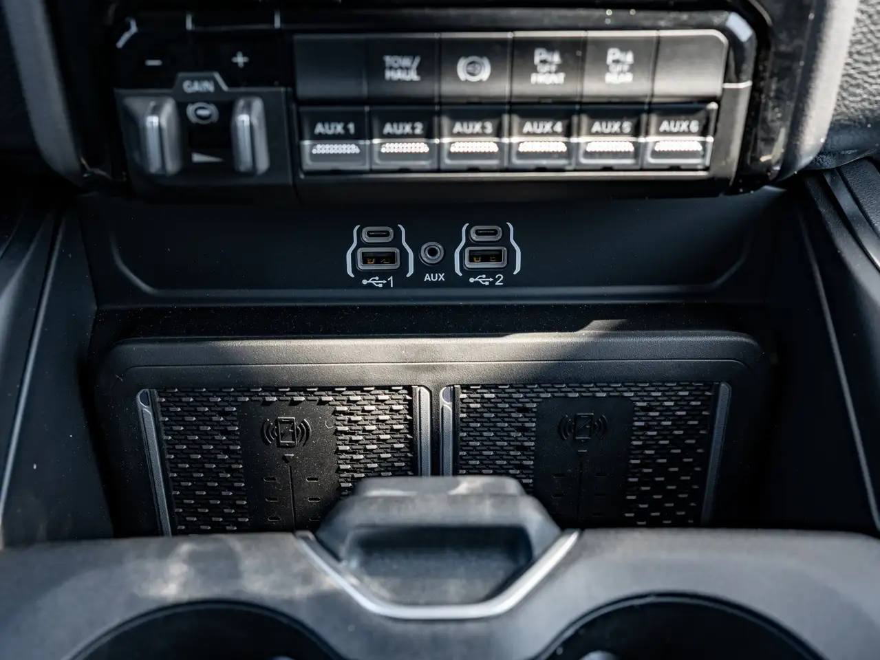 RAM 2500 снимка RAM 2500