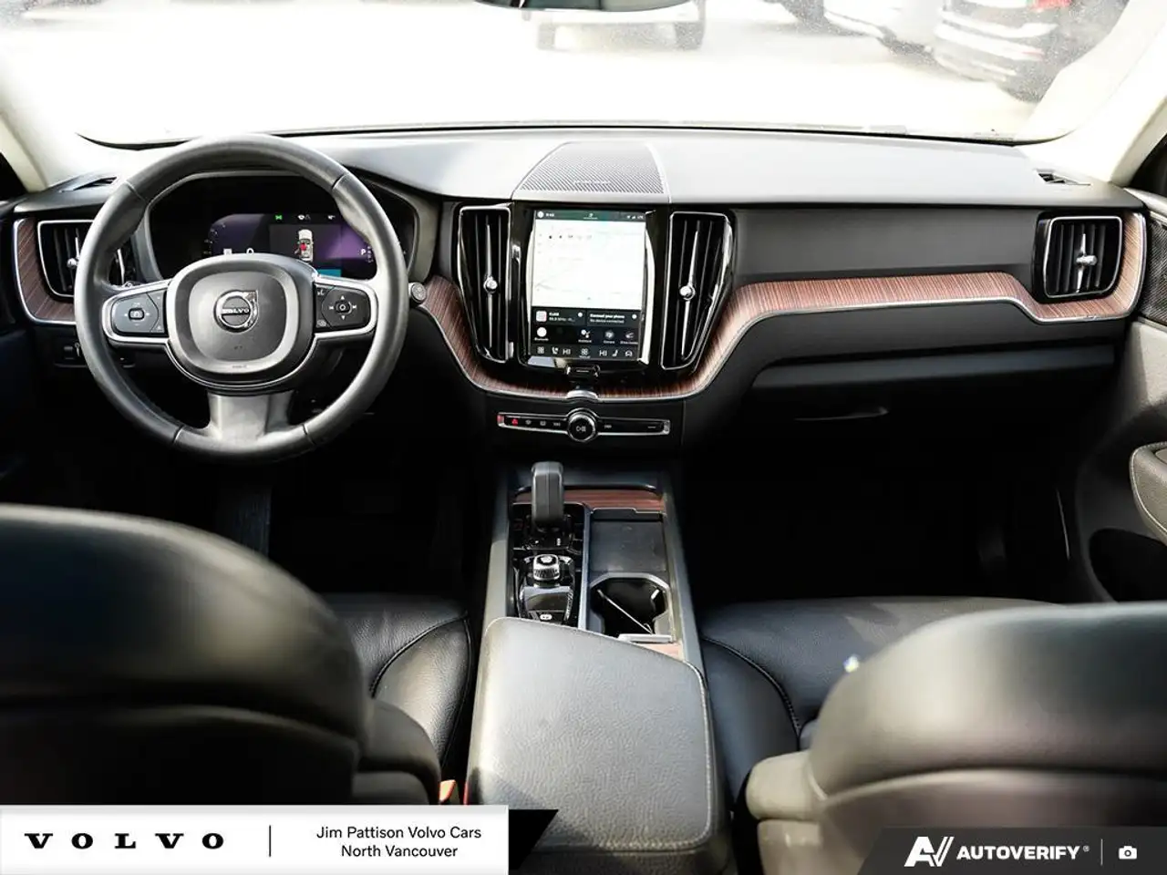 Volvo XC60 снимка Volvo XC60