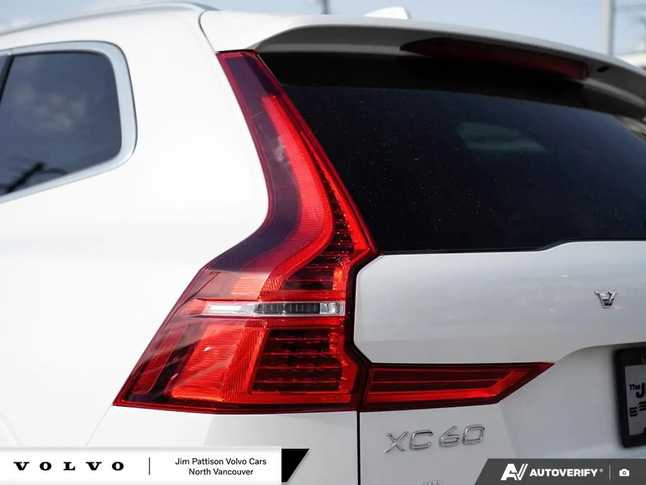 Volvo XC60 снимка Volvo XC60