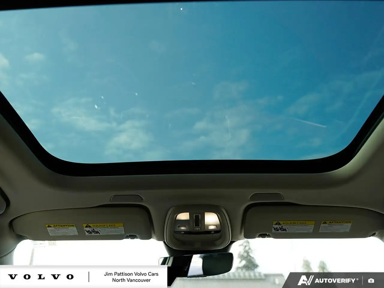 Volvo XC60 снимка Volvo XC60
