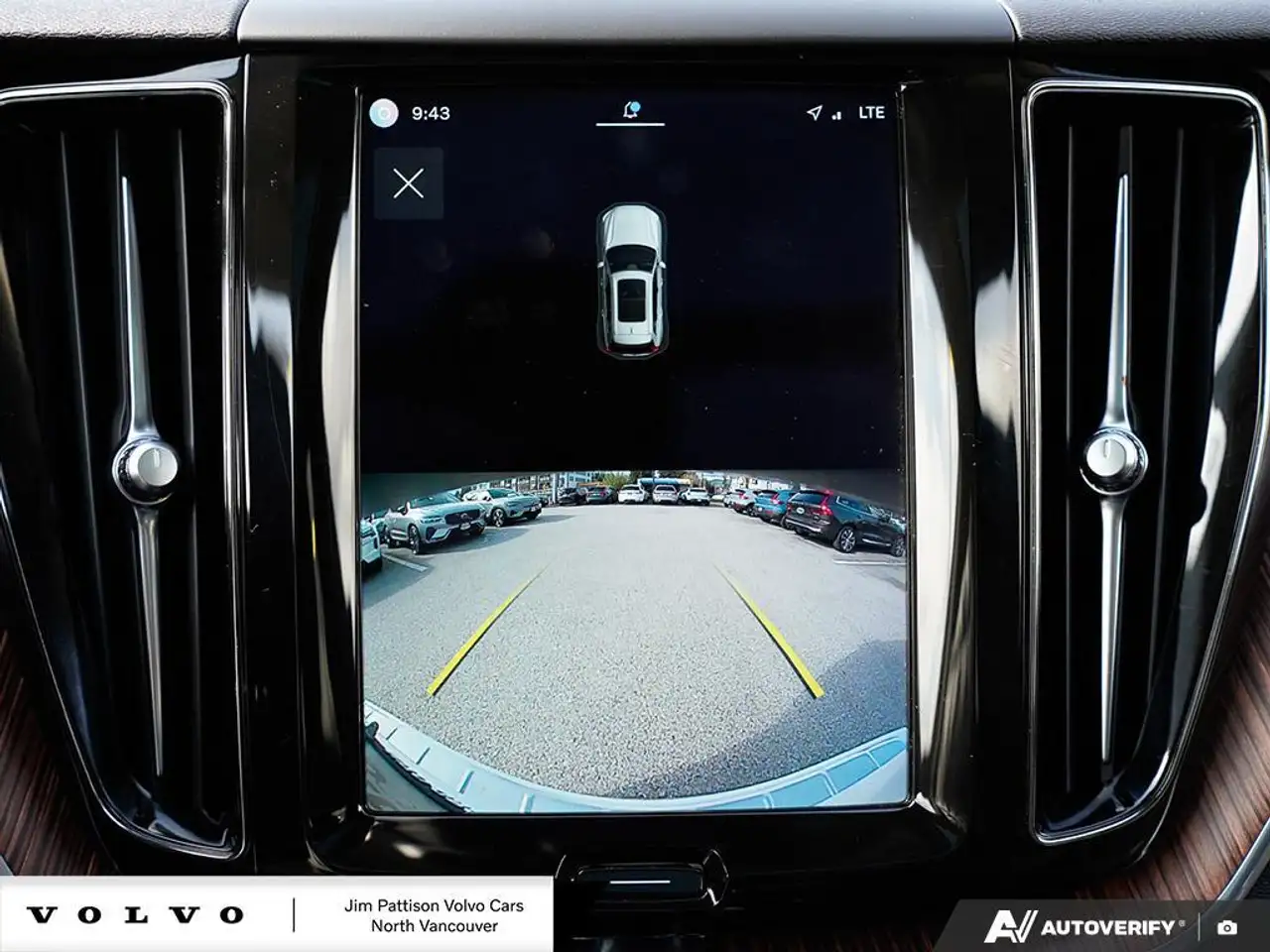 Volvo XC60 снимка Volvo XC60