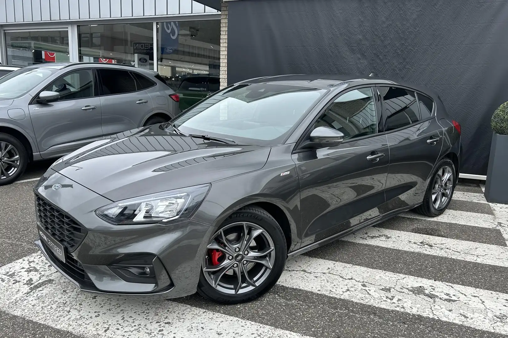 Ford Focus 1.5 EcoBoost ST Line X Business 150pk | AUTOMAAT | Grijs - 2