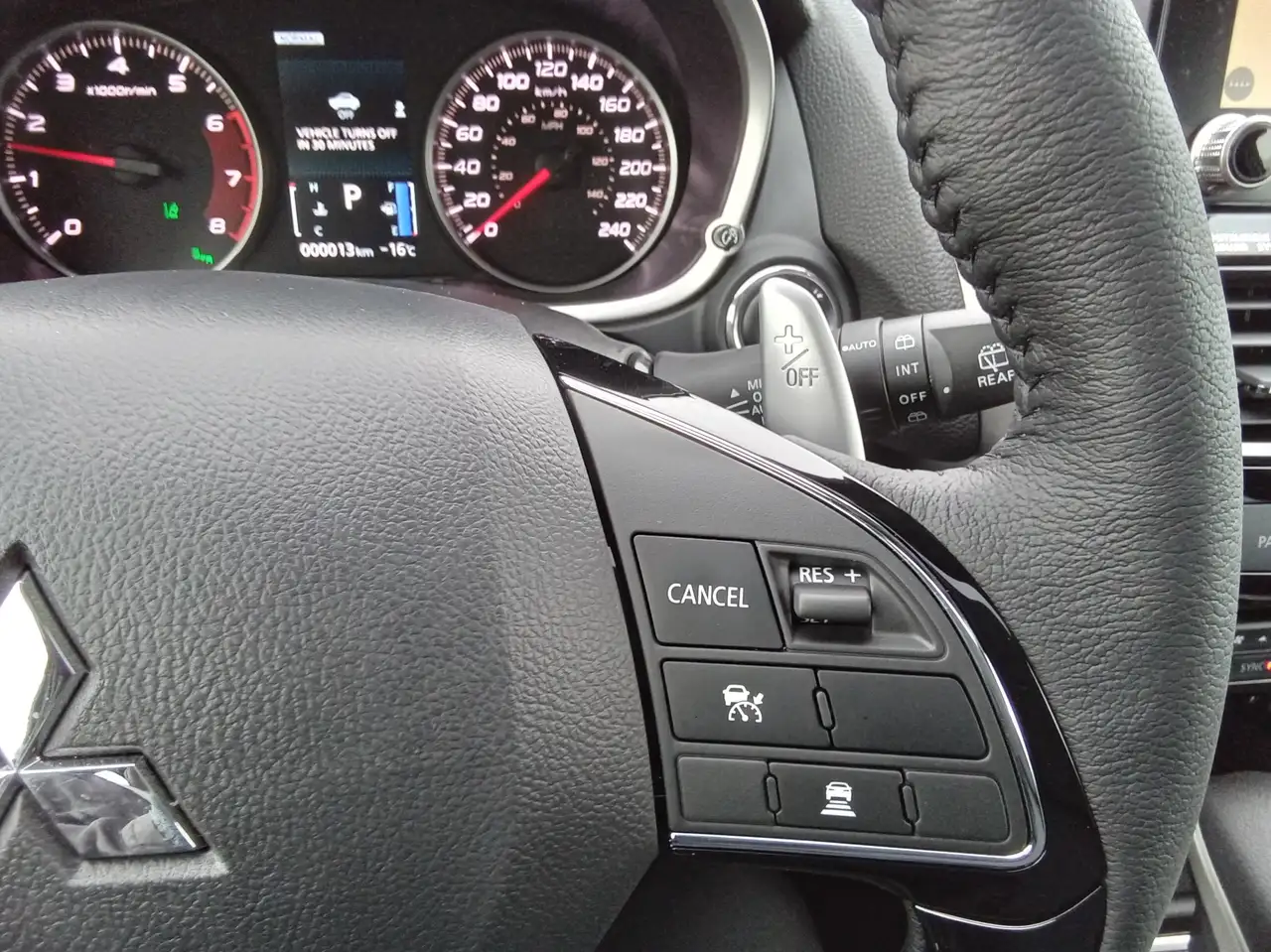 Mitsubishi Eclipse Cross снимка Mitsubishi Eclipse Cross