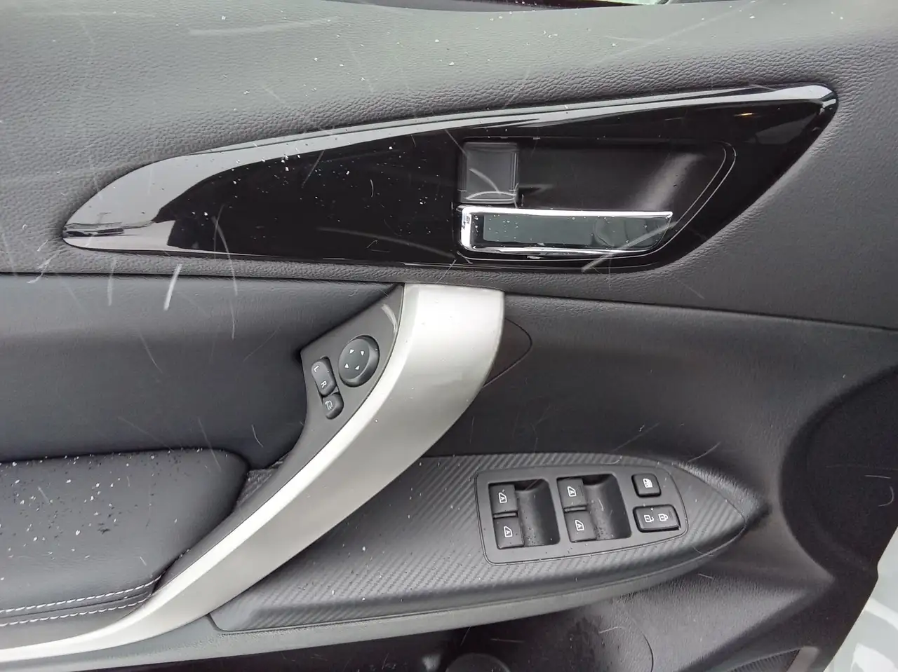 Mitsubishi Eclipse Cross снимка Mitsubishi Eclipse Cross