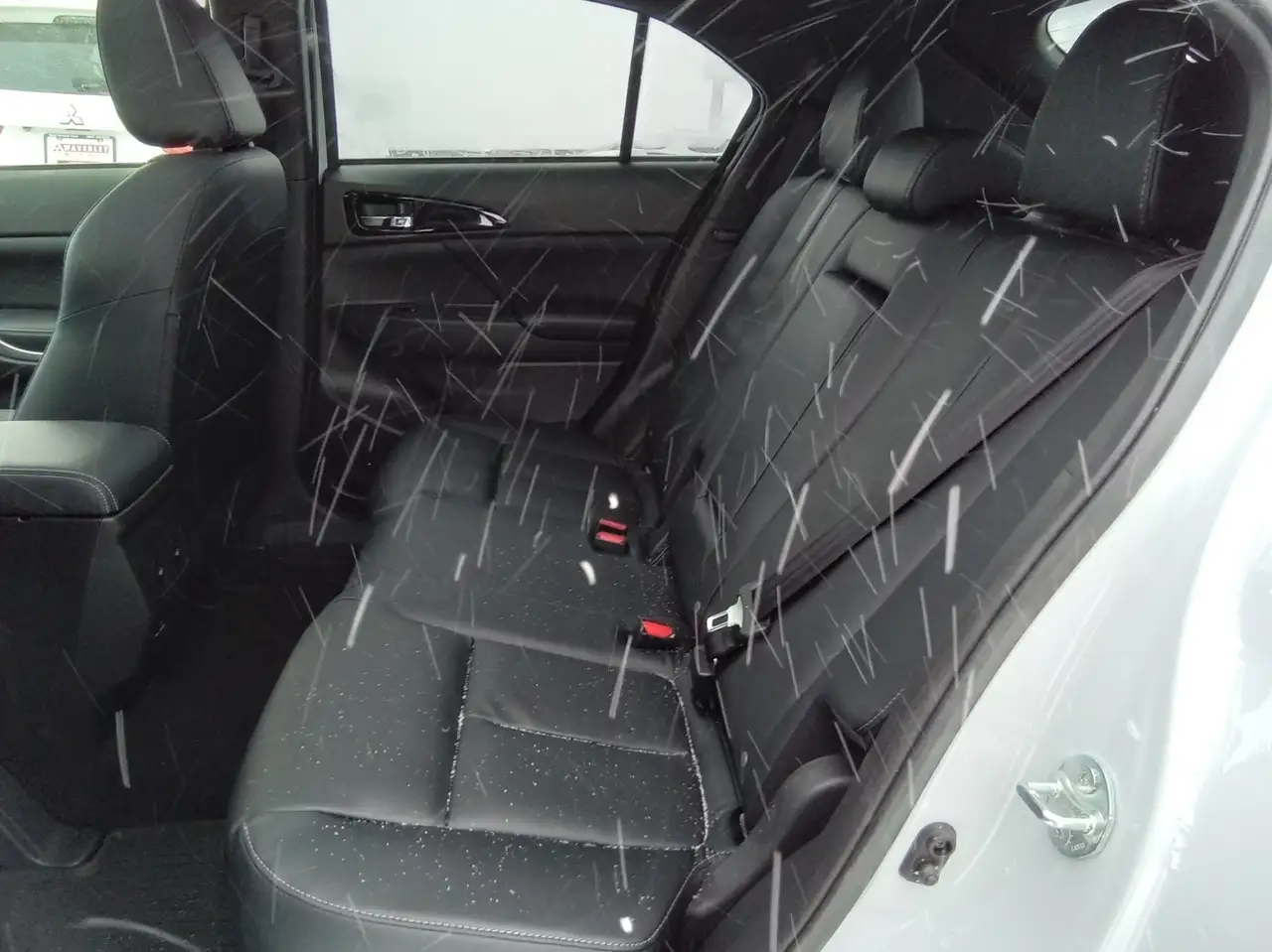 Mitsubishi Eclipse Cross снимка Mitsubishi Eclipse Cross